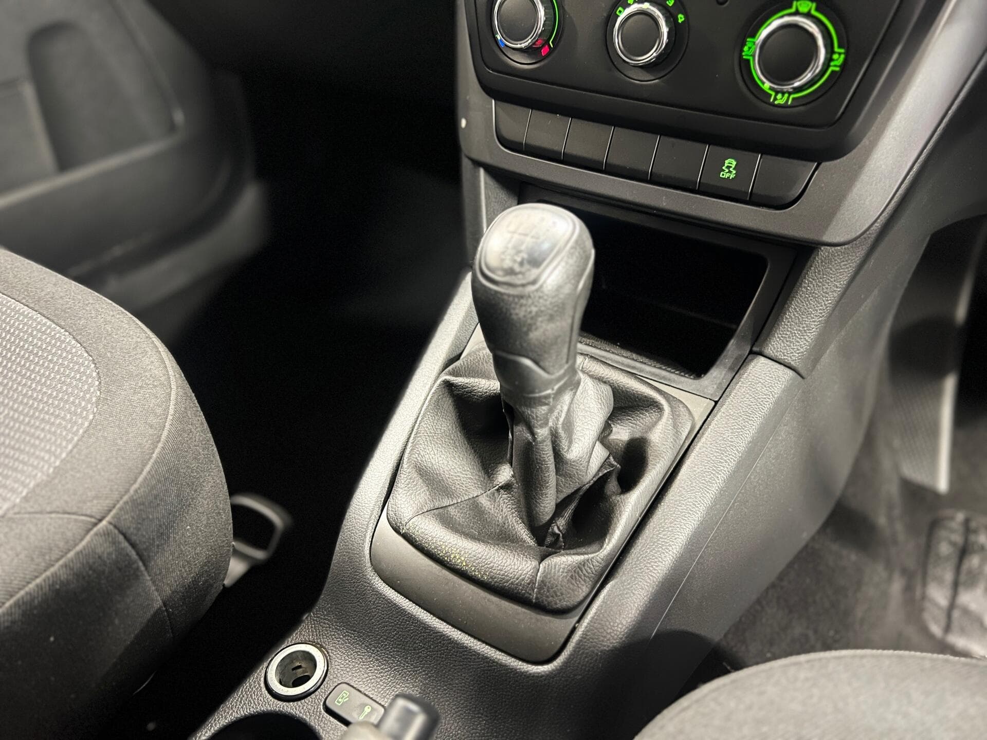 2013 Skoda Yeti - Thumbnail 31