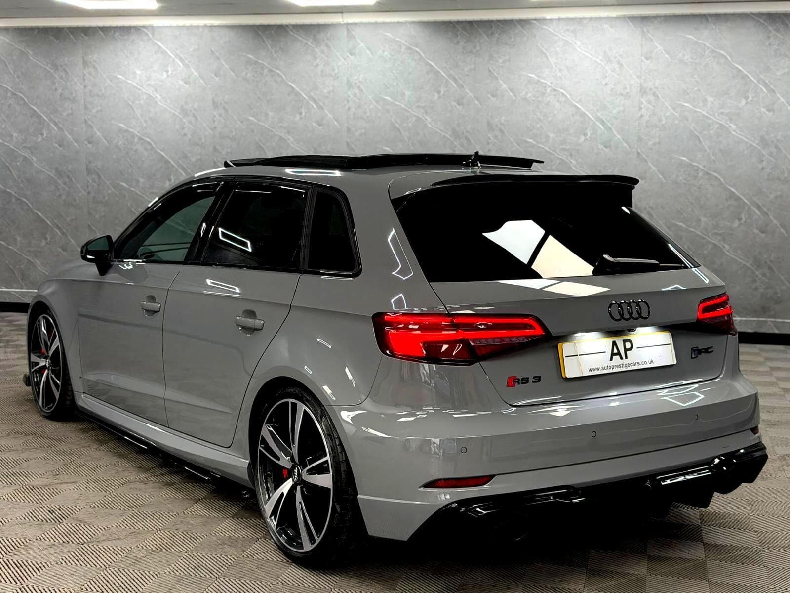2020 Audi RS3 - Thumbnail 40