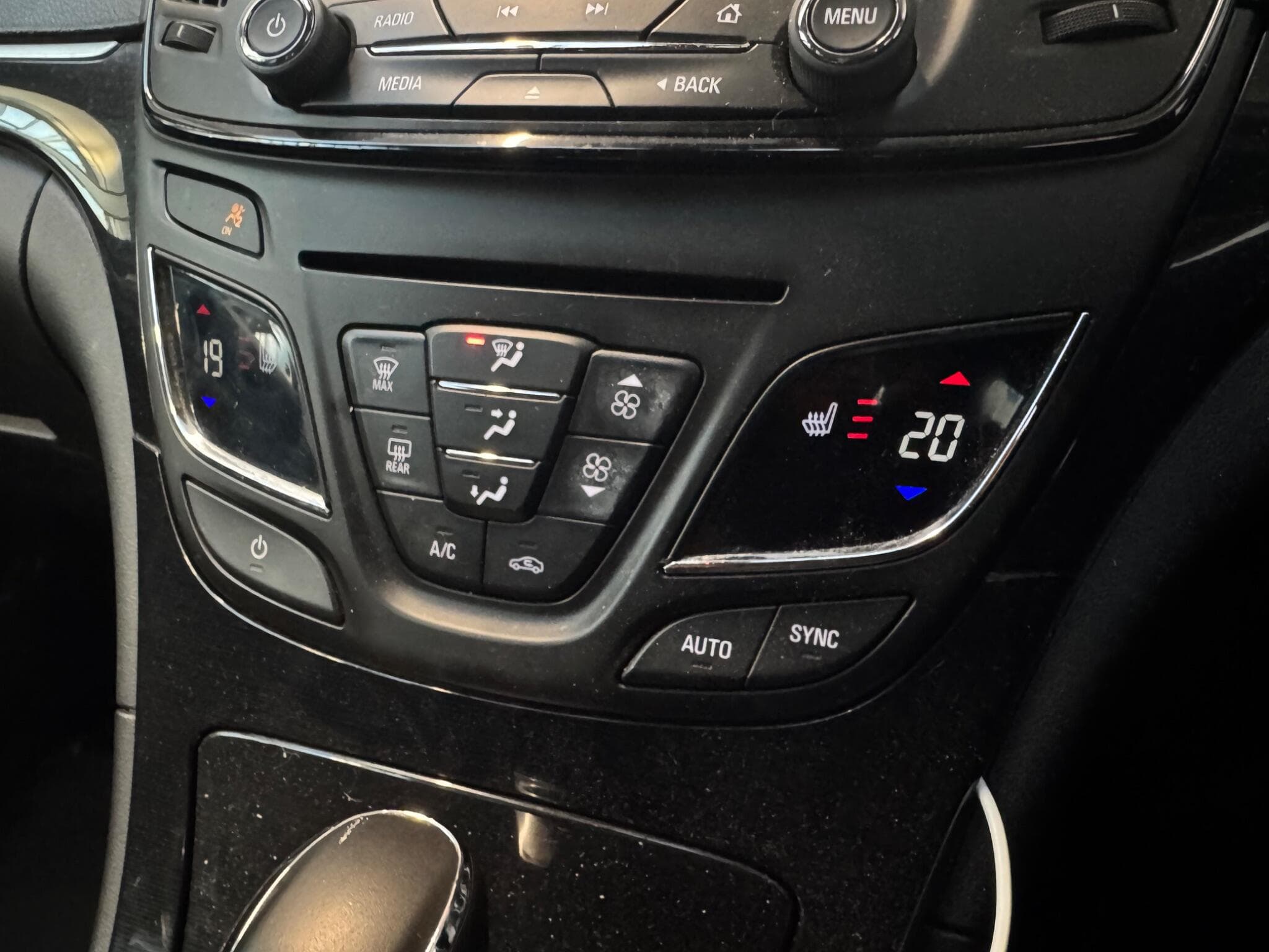 2015 Vauxhall Insignia - Thumbnail 15