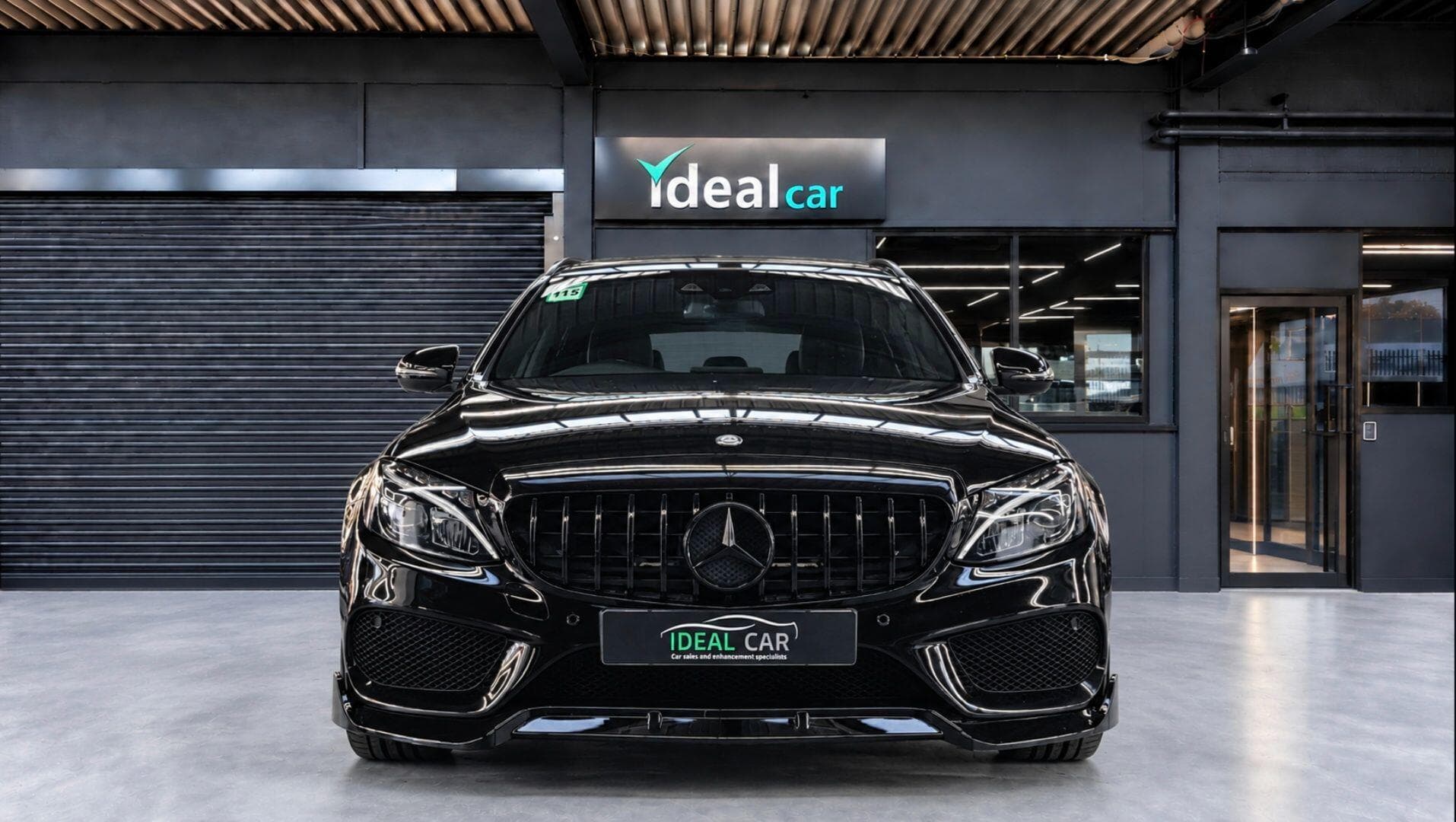 2017 Mercedes-Benz C Class - Thumbnail 3