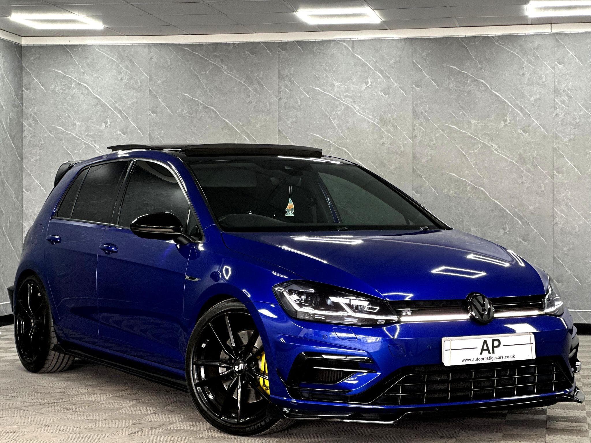 2019 Volkswagen Golf - Image 4