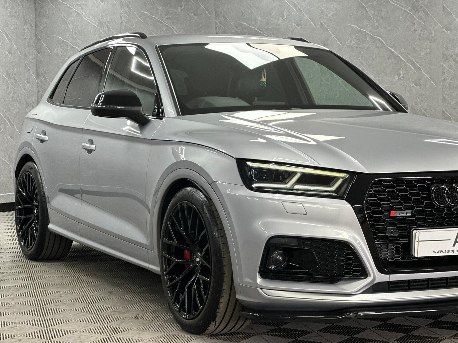 2017 Audi SQ5 - Thumbnail 47
