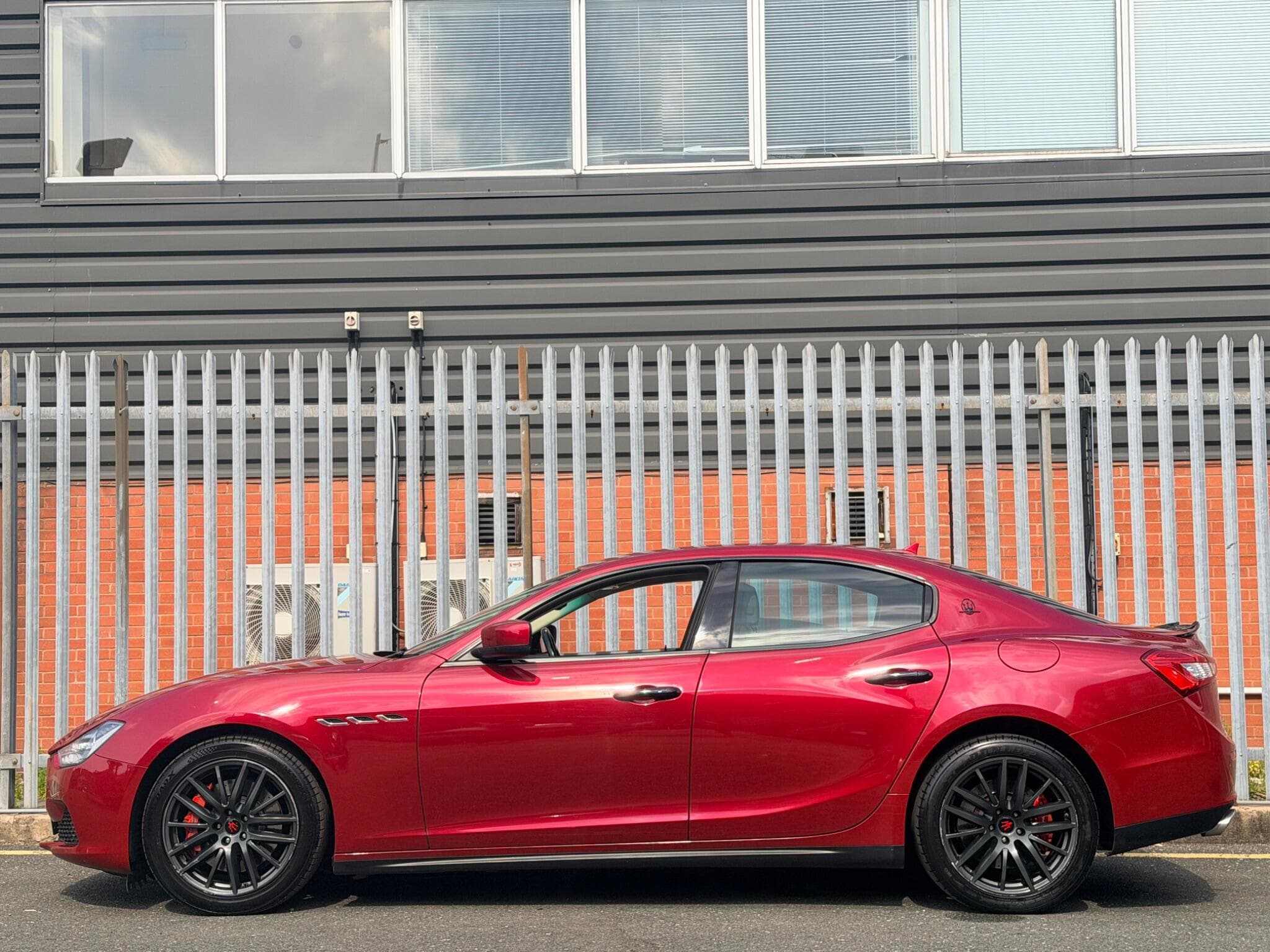 2014 Maserati Ghibli - Thumbnail 9