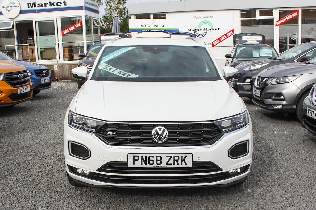 2018 Volkswagen T-Roc - Image 2