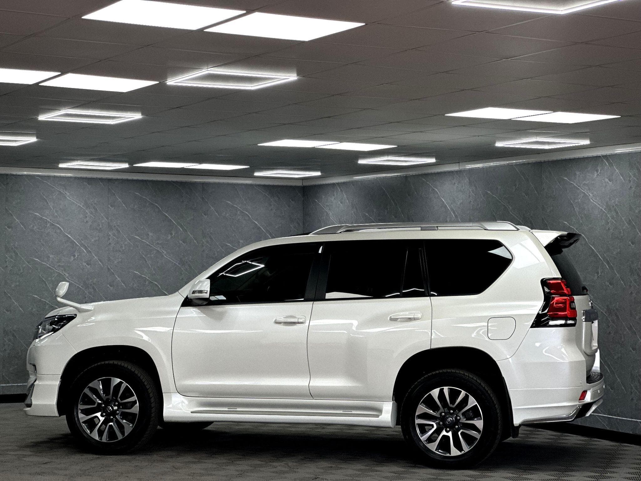 2022 Toyota Land Cruiser - Thumbnail 24