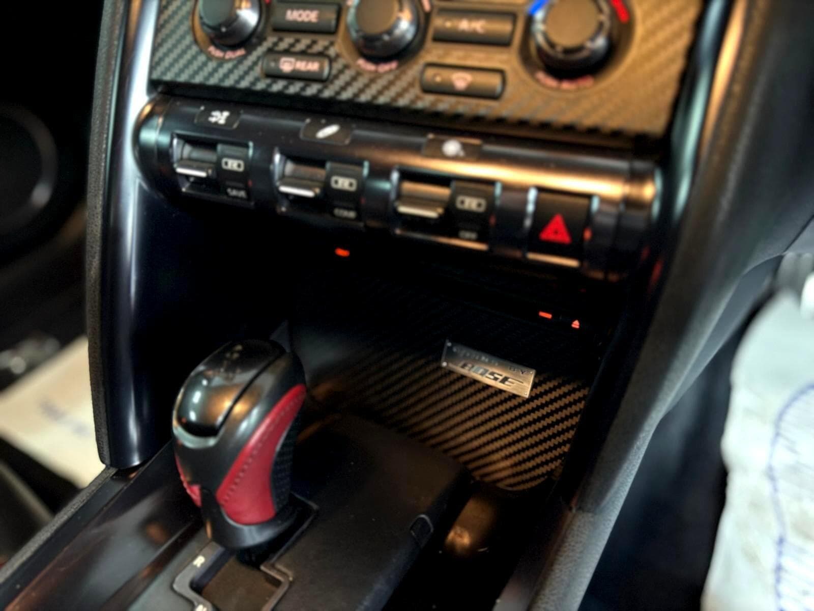 2011 Nissan GT-R - Thumbnail 74