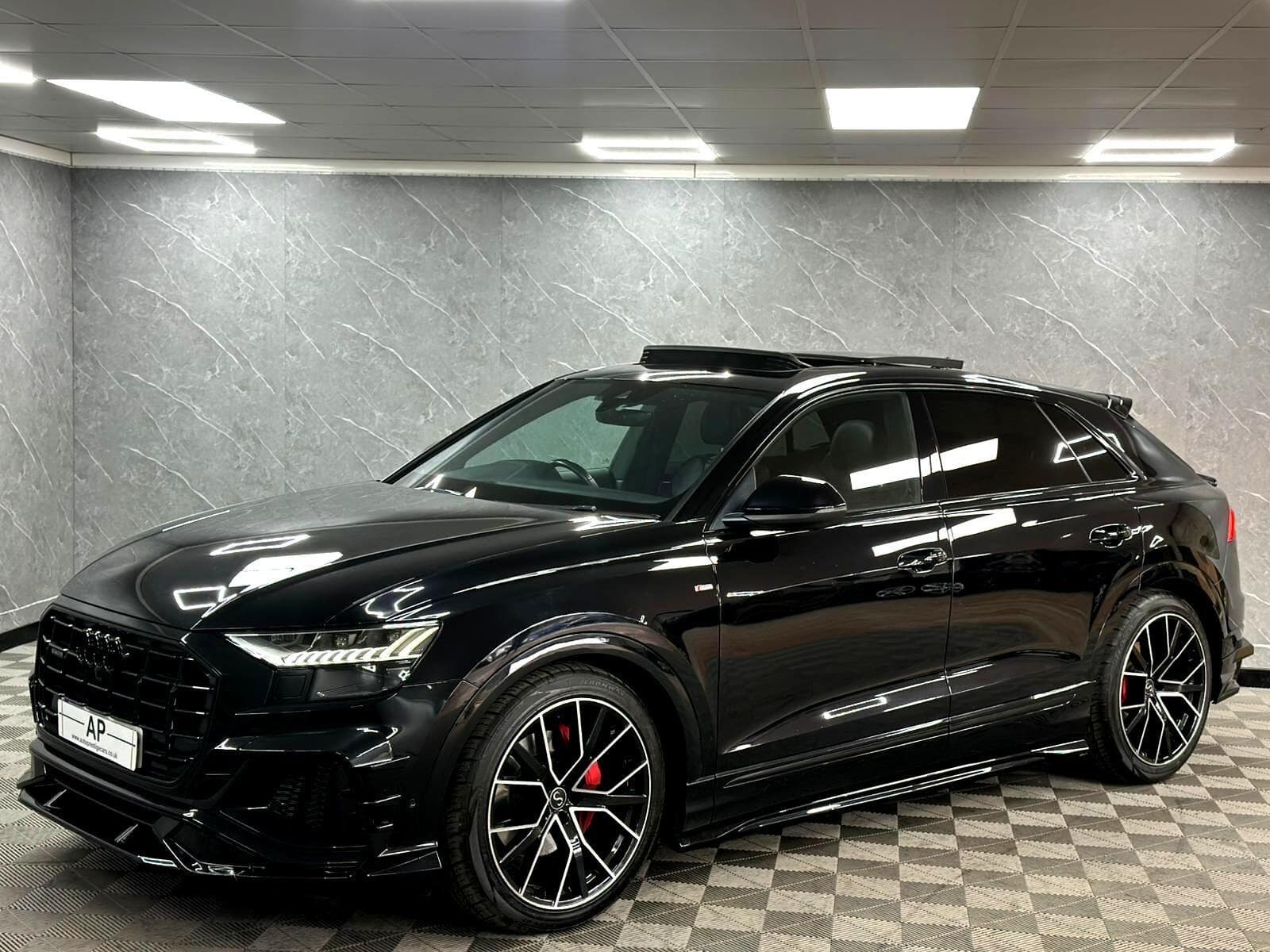 2019 Audi Q8 - Thumbnail 17