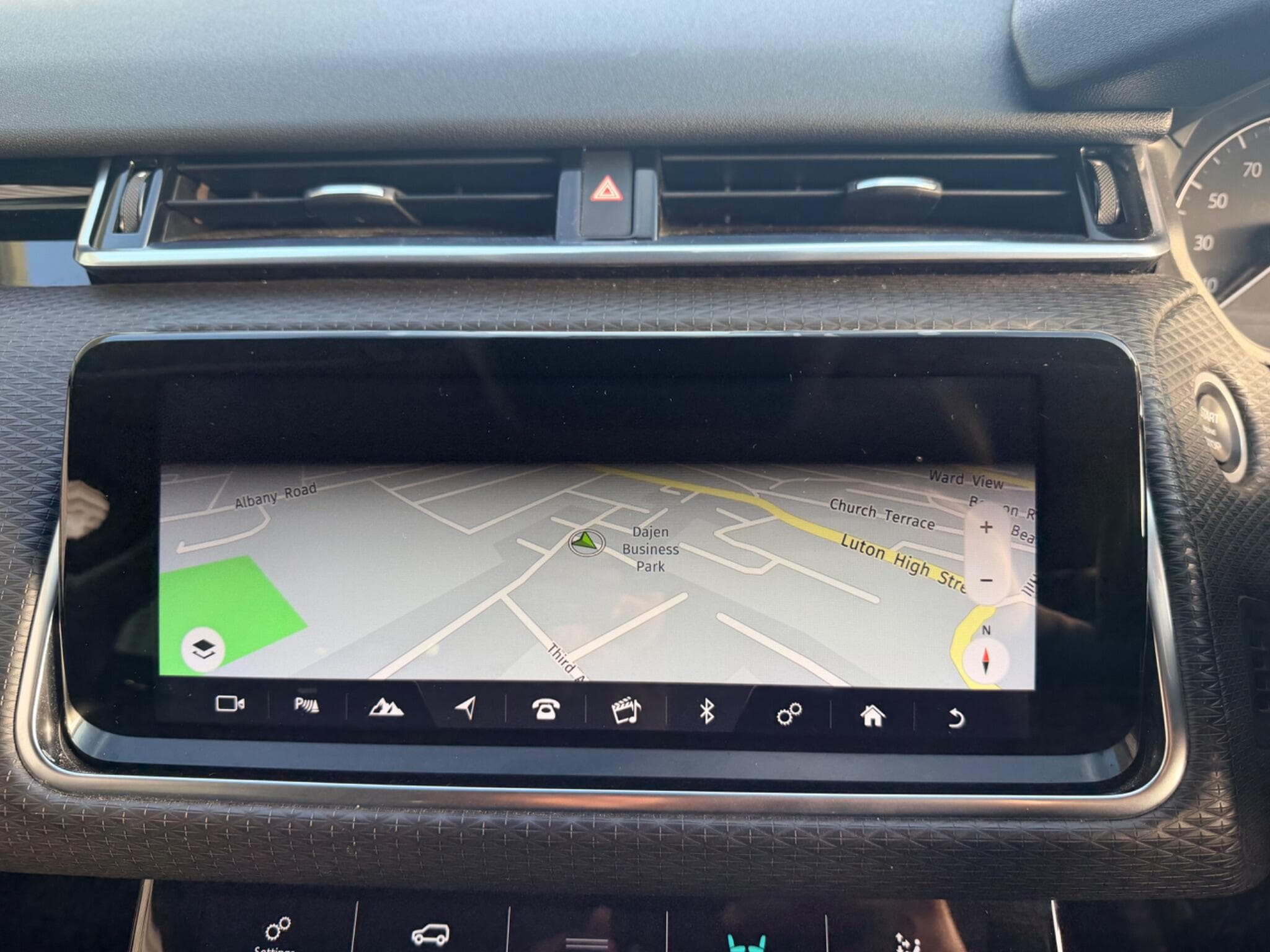 2018 Land Rover Range Rover Velar - Thumbnail 23