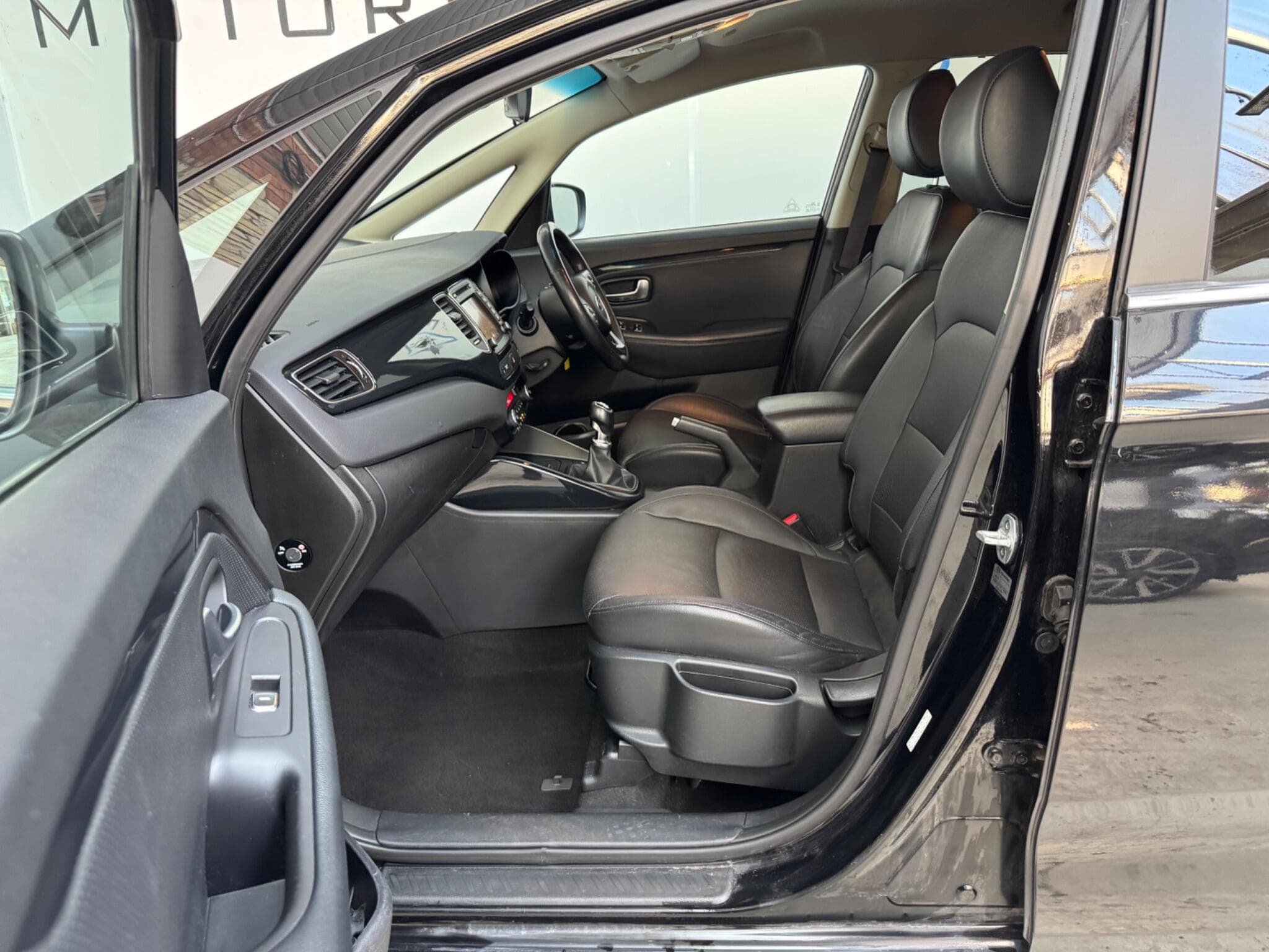 2016 Kia Carens - Thumbnail 10