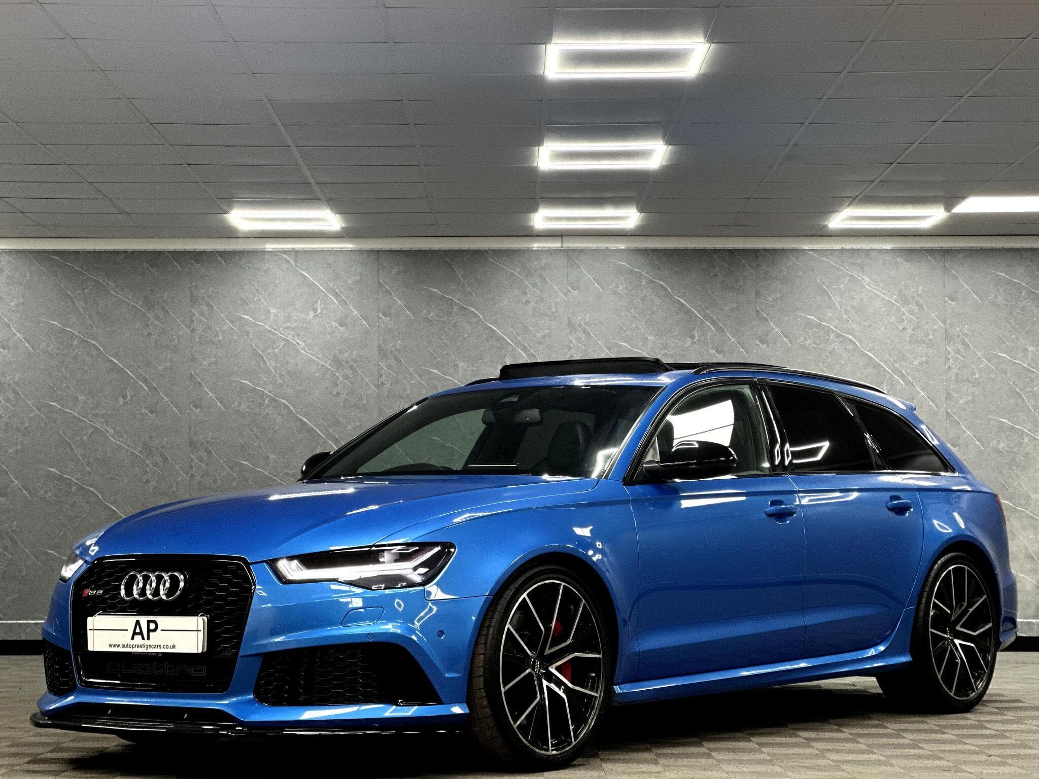 2017 Audi RS6 Avant - Thumbnail 4