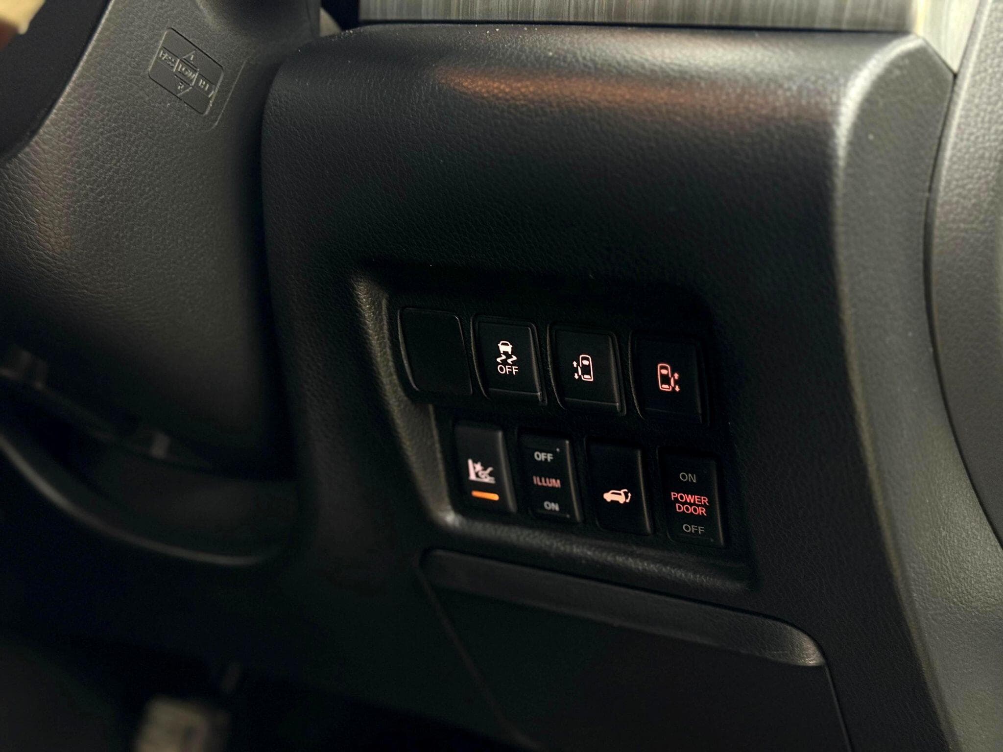 2014 Nissan Elgrand - Thumbnail 42