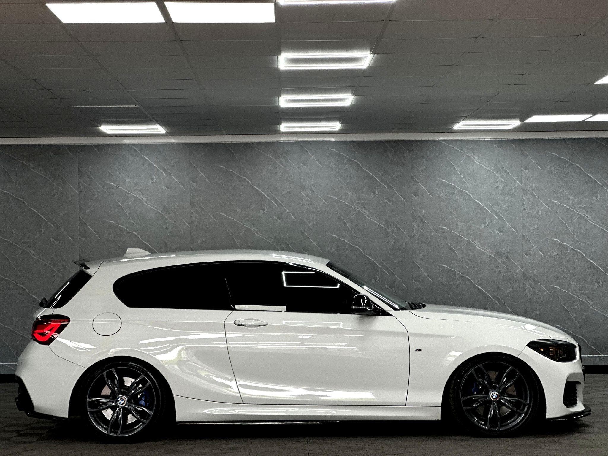 2018 BMW 1 Series - Thumbnail 19