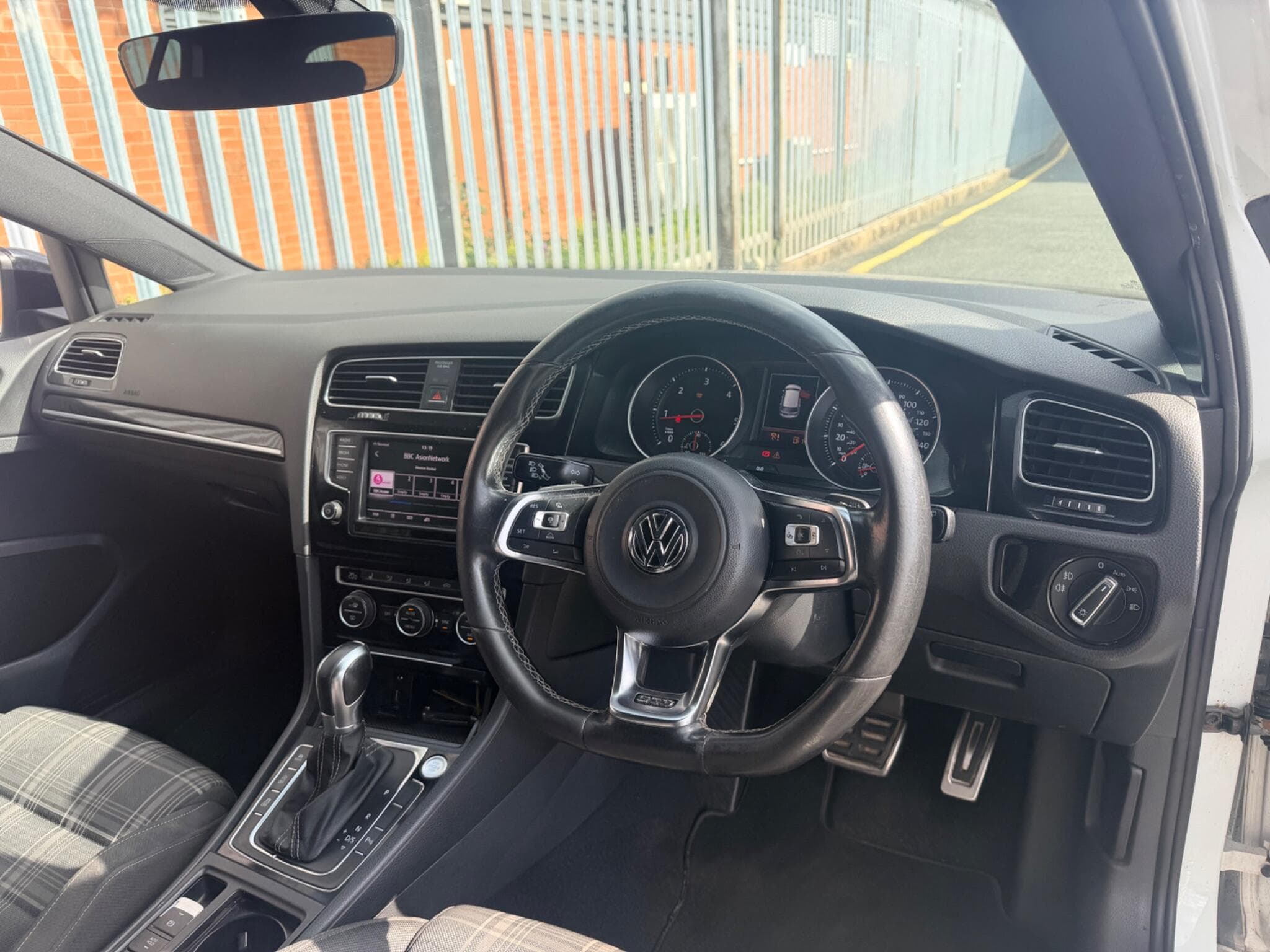 2016 Volkswagen Golf - Thumbnail 5
