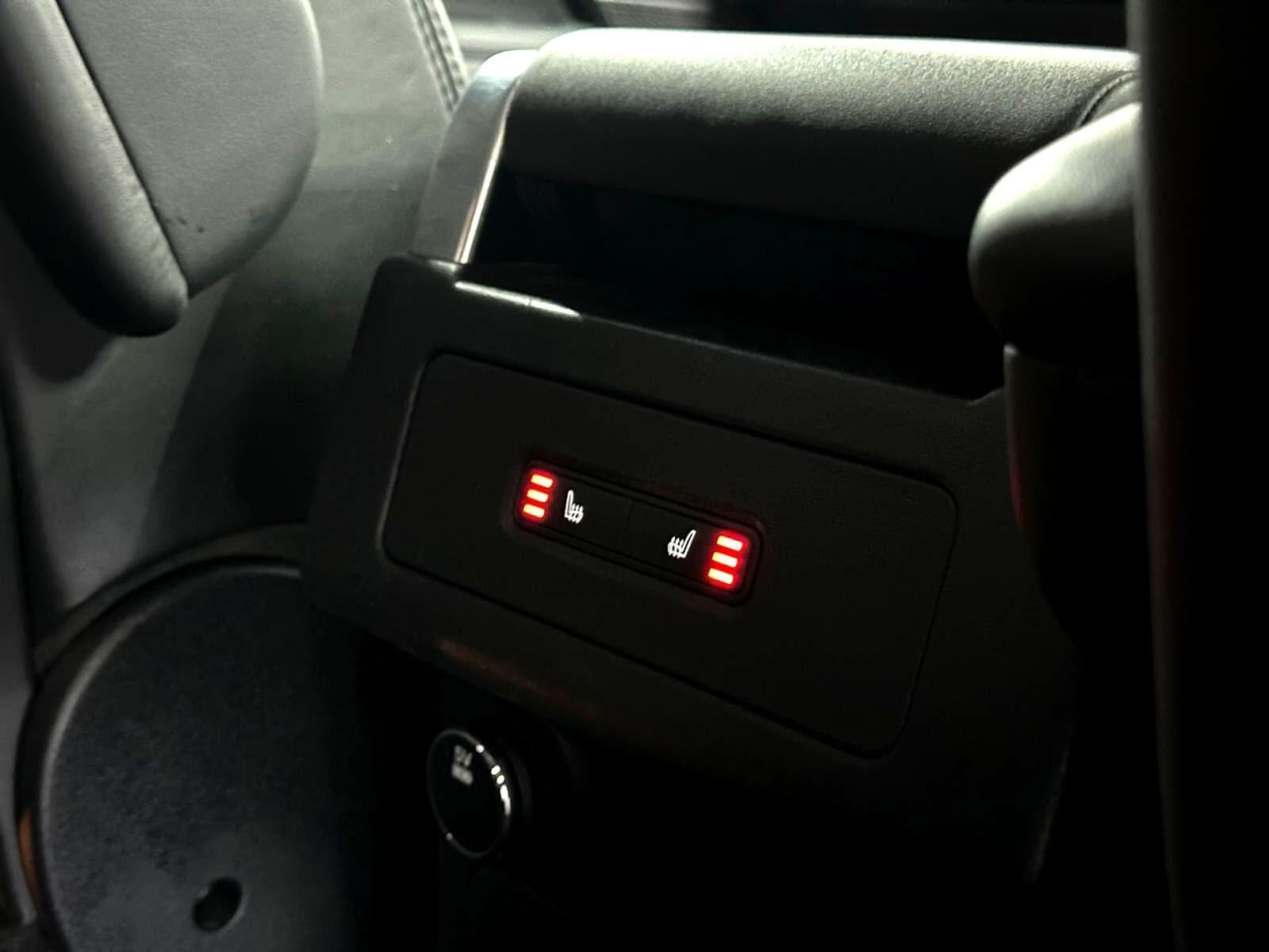 2017 Land Rover Discovery - Thumbnail 37