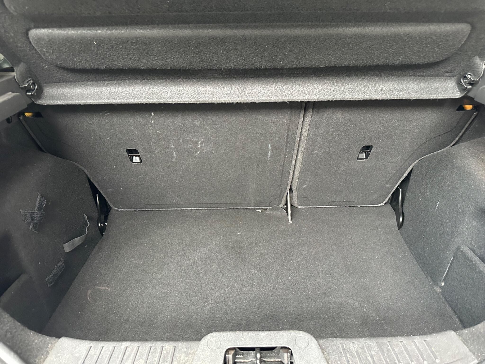 2016 Ford Fiesta - Thumbnail 17