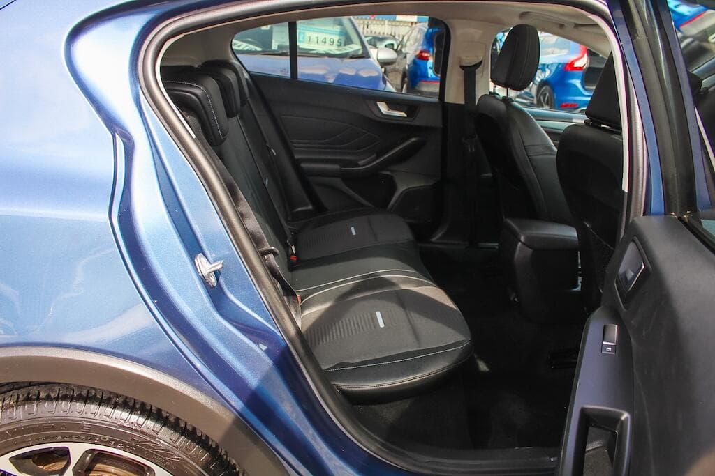 2019 Ford Focus - Thumbnail 31