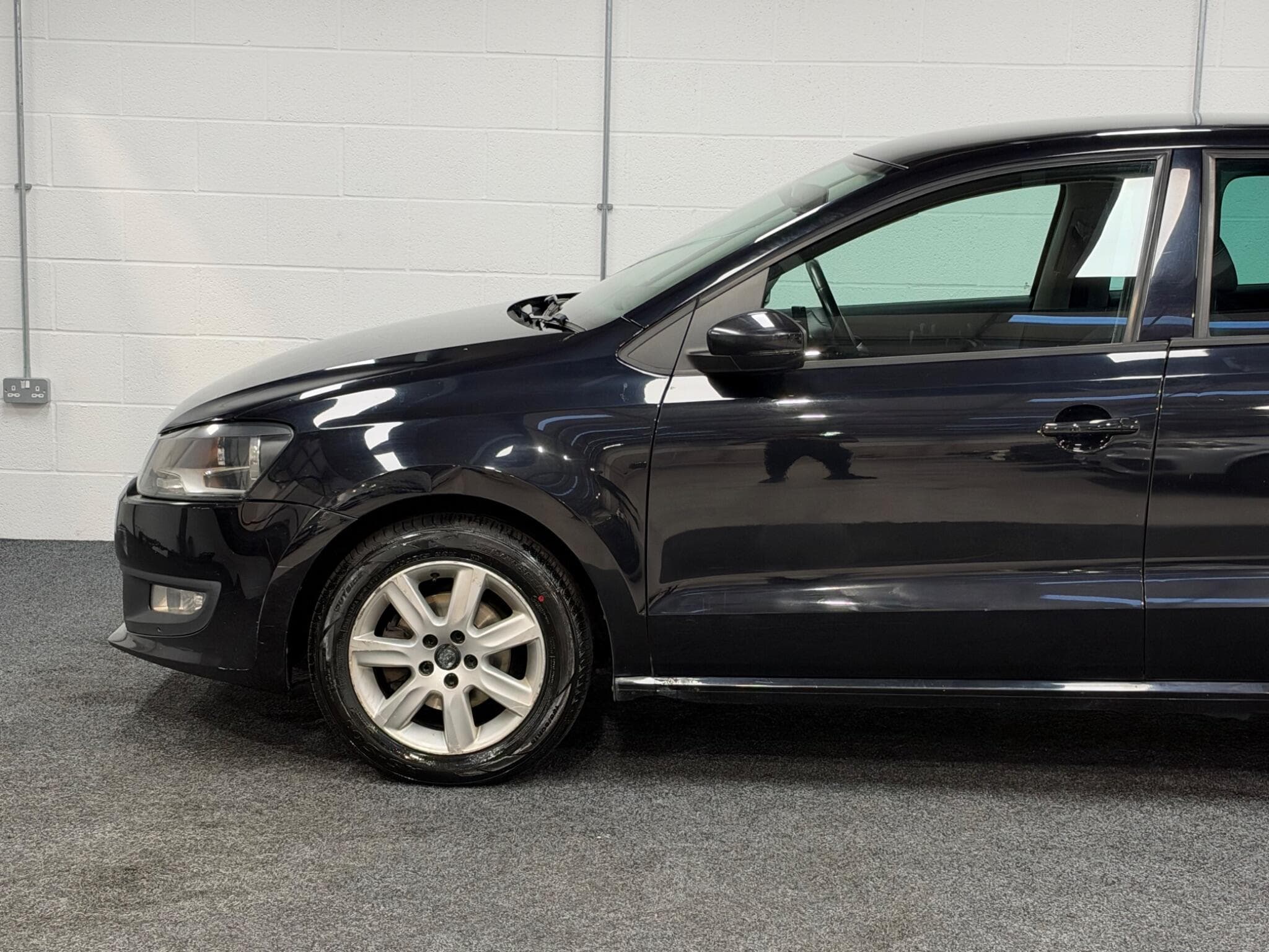 2012 Volkswagen Polo - Thumbnail 24