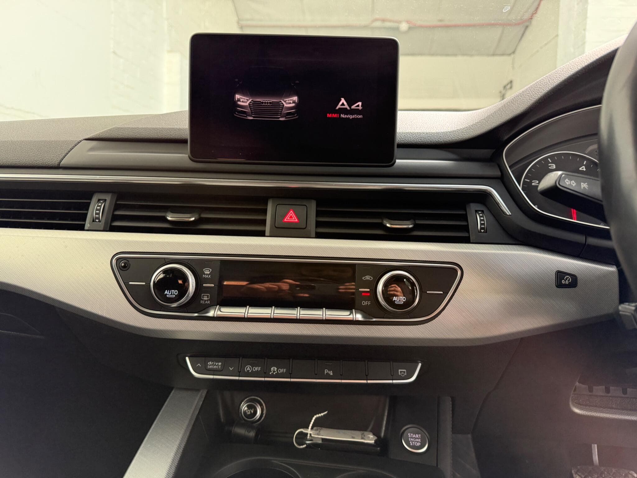 2017 Audi A4 Avant - Thumbnail 29