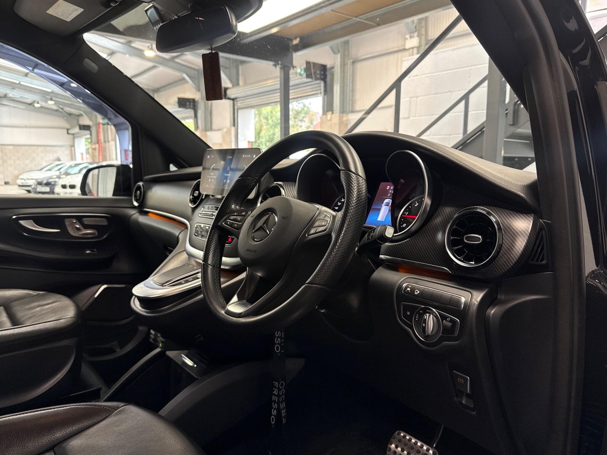 2023 Mercedes-Benz V Class - Thumbnail 26