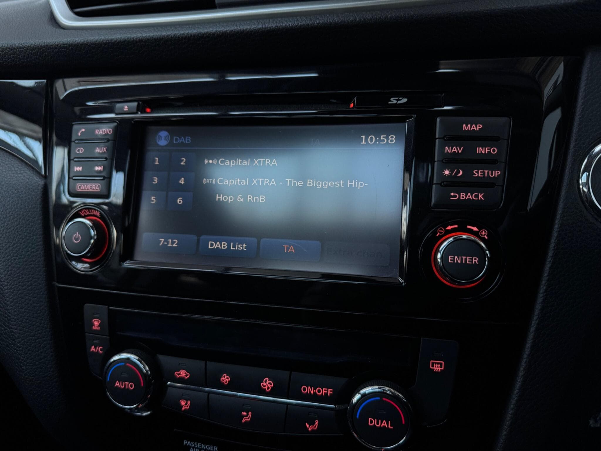 2015 Nissan Qashqai - Thumbnail 16