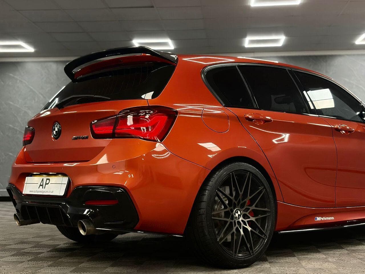 2017 BMW 1 Series - Thumbnail 21