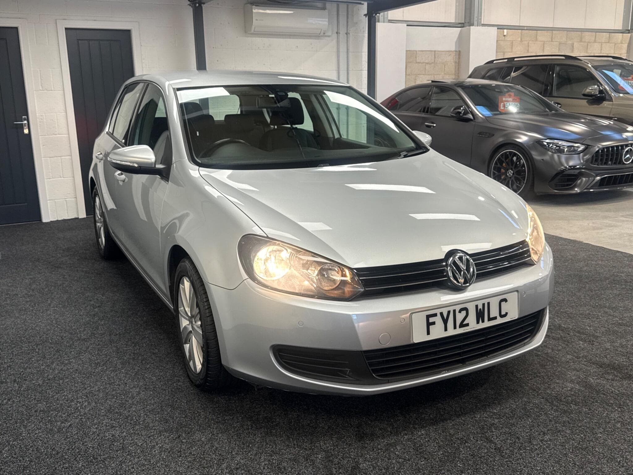 2012 Volkswagen Golf - Image 2