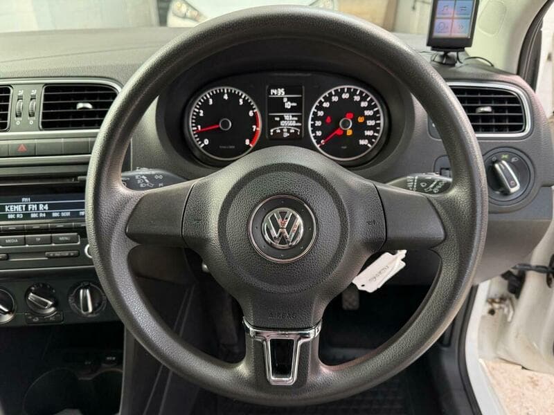 2014 Volkswagen Polo - Thumbnail 27
