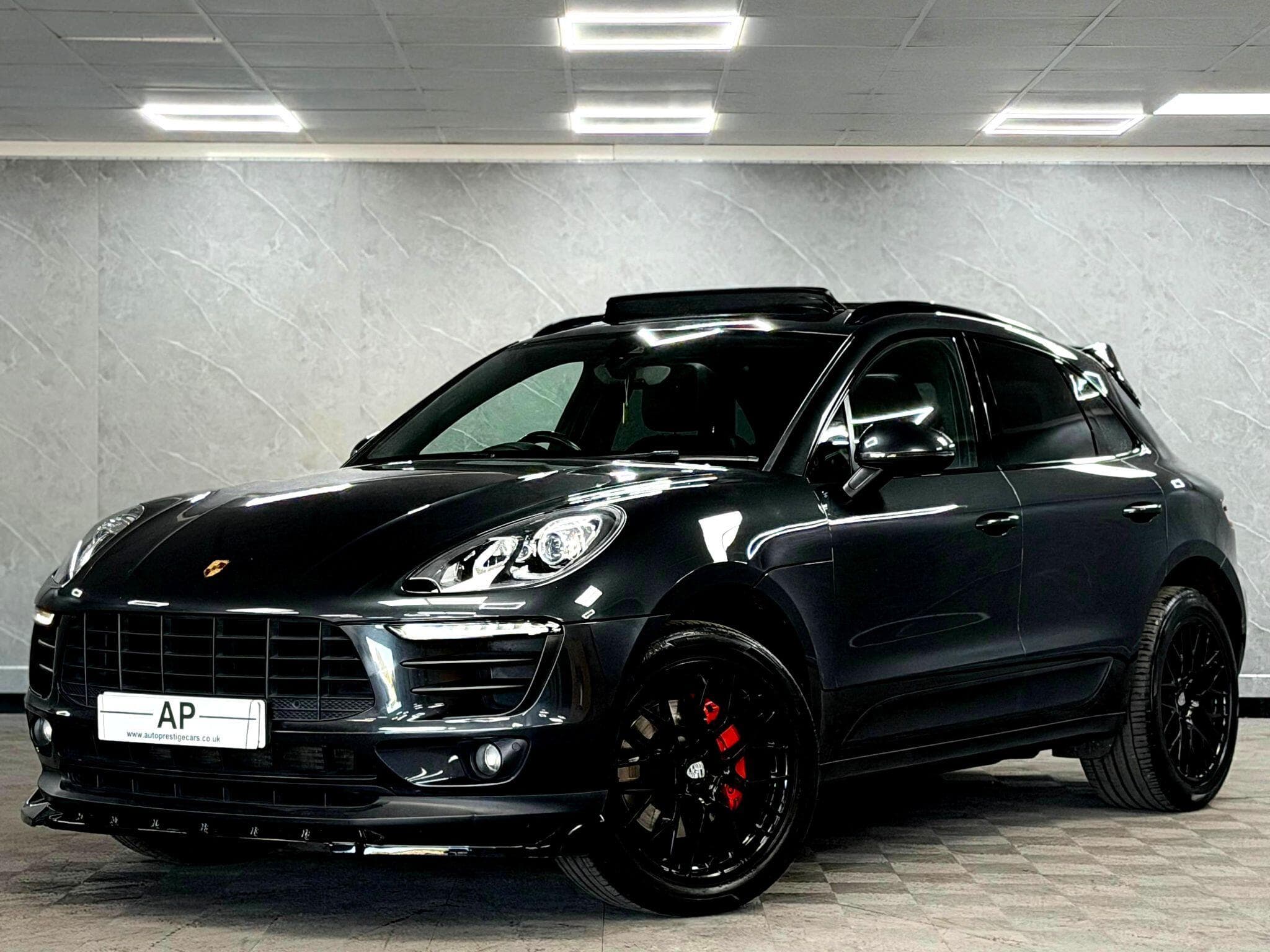 2017 Porsche Macan - Thumbnail 8