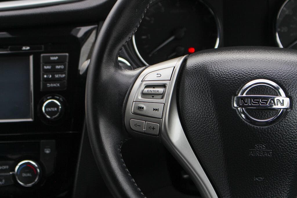 2015 Nissan Qashqai - Thumbnail 25
