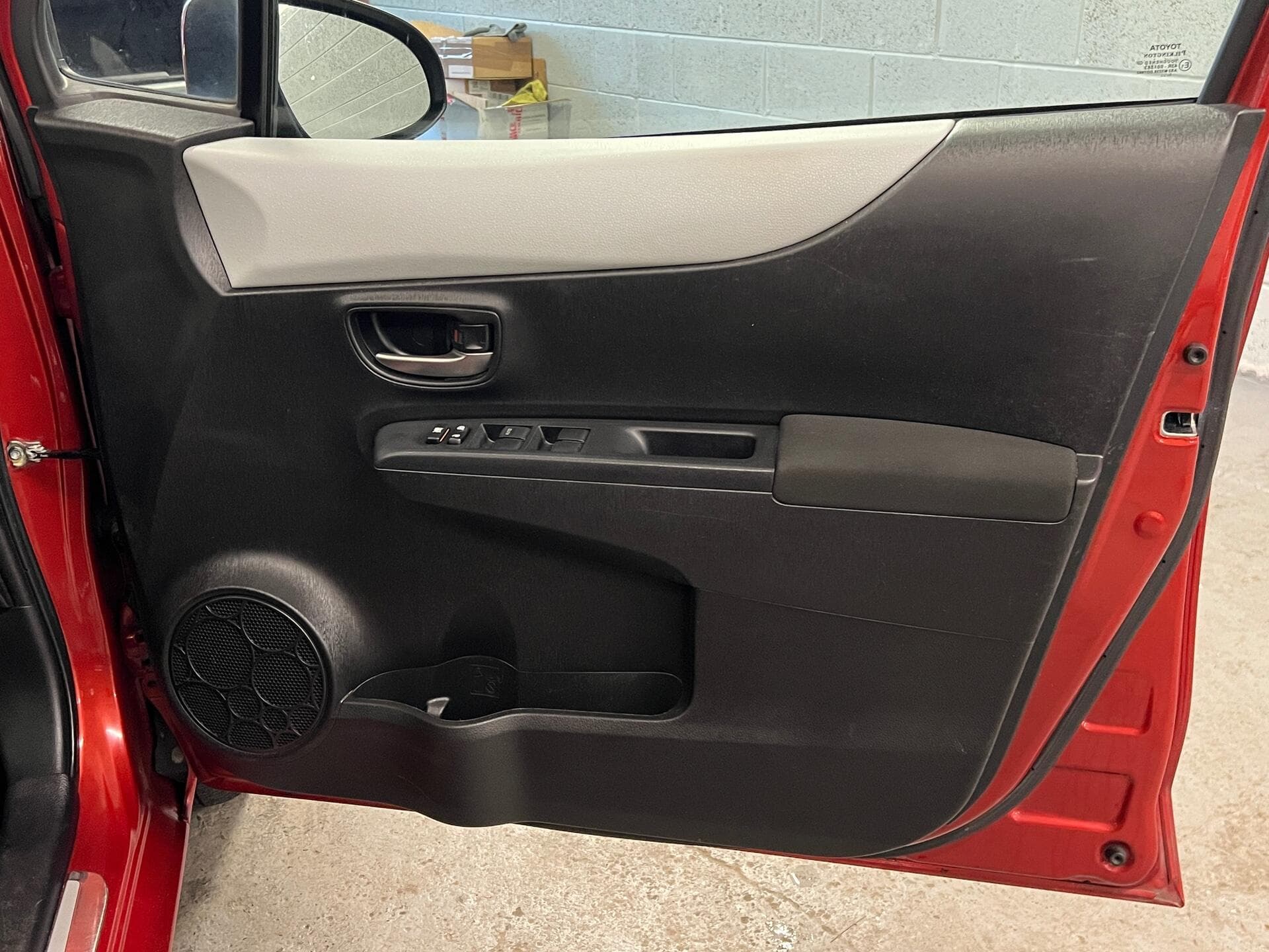 2014 Toyota Yaris - Thumbnail 24