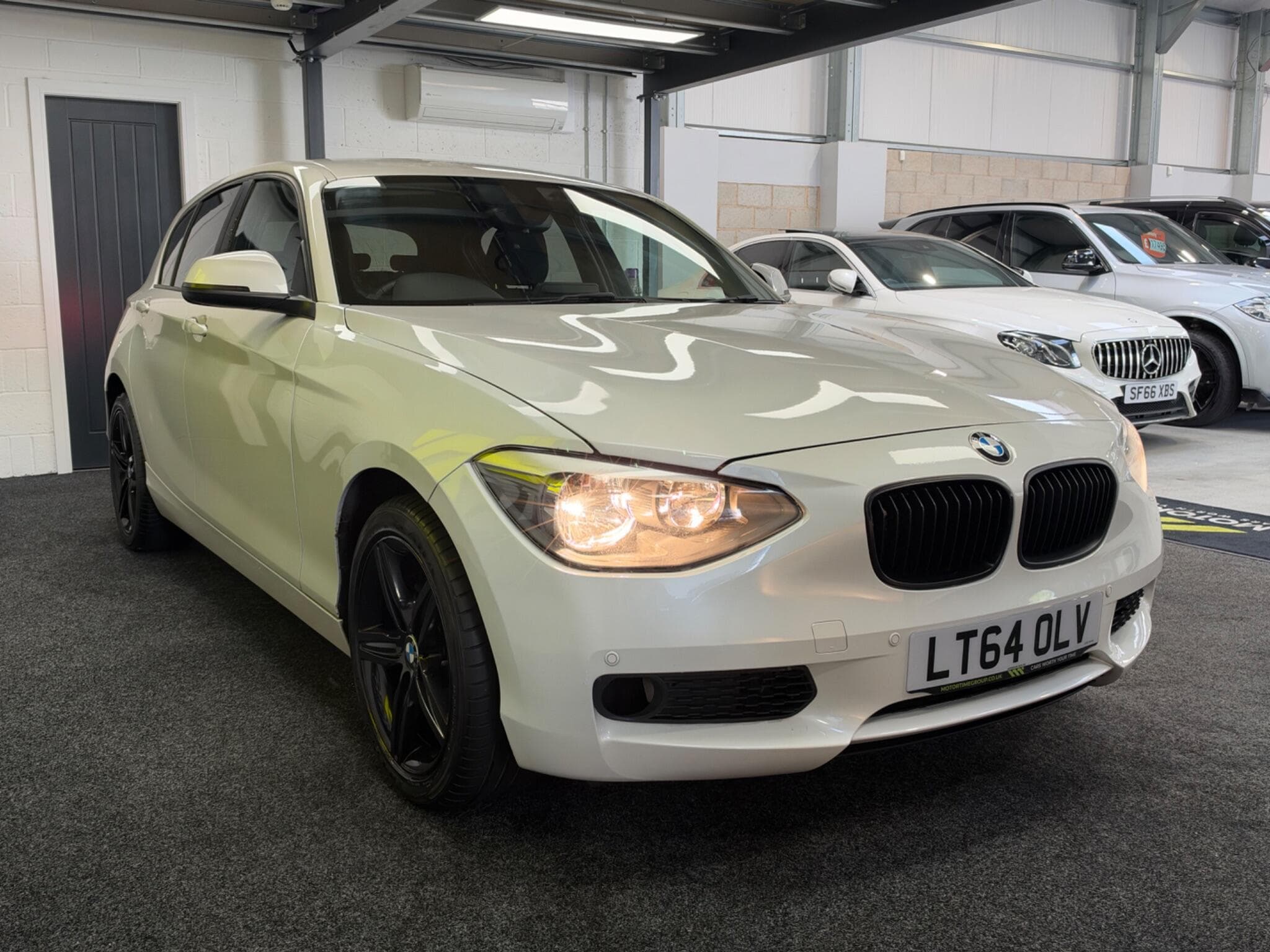 2014 BMW 1 Series - Thumbnail 2
