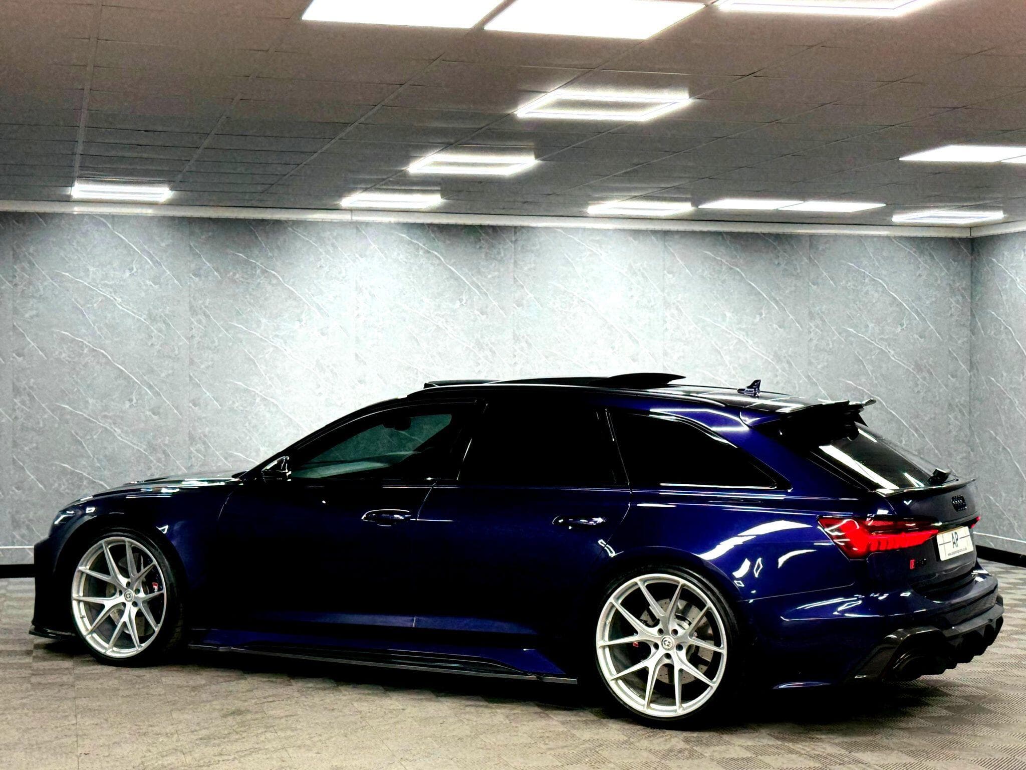 2020 Audi RS6 Avant - Thumbnail 23