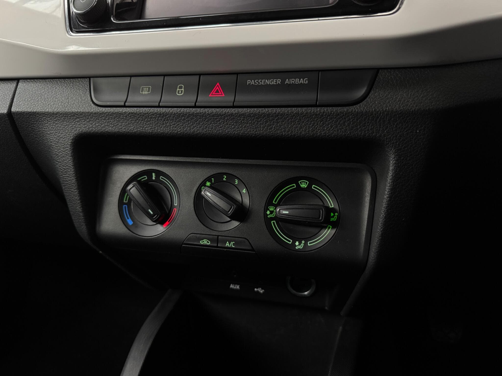 2015 Skoda Fabia - Thumbnail 17