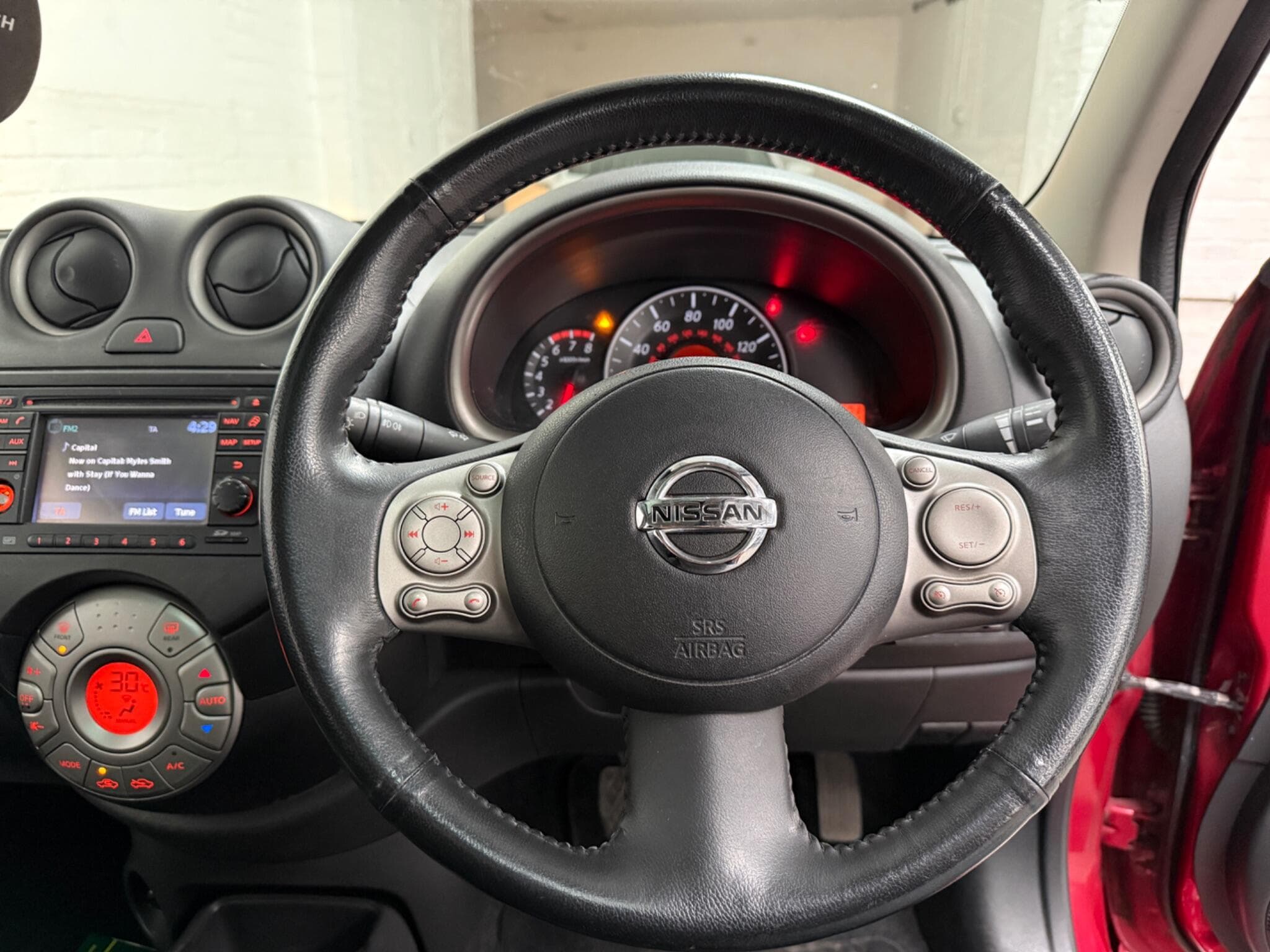 2012 Nissan Micra - Thumbnail 10