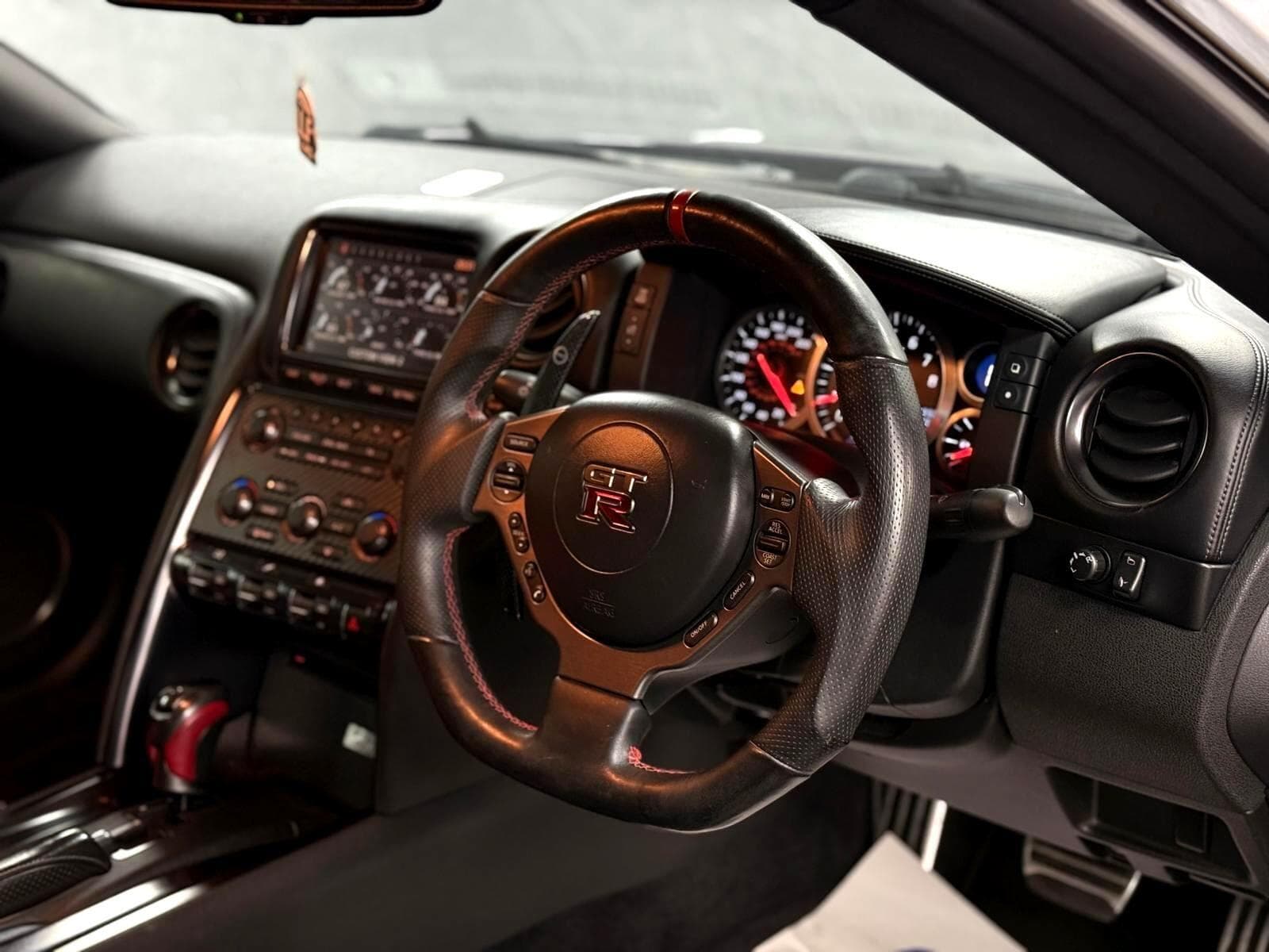 2011 Nissan GT-R - Thumbnail 62