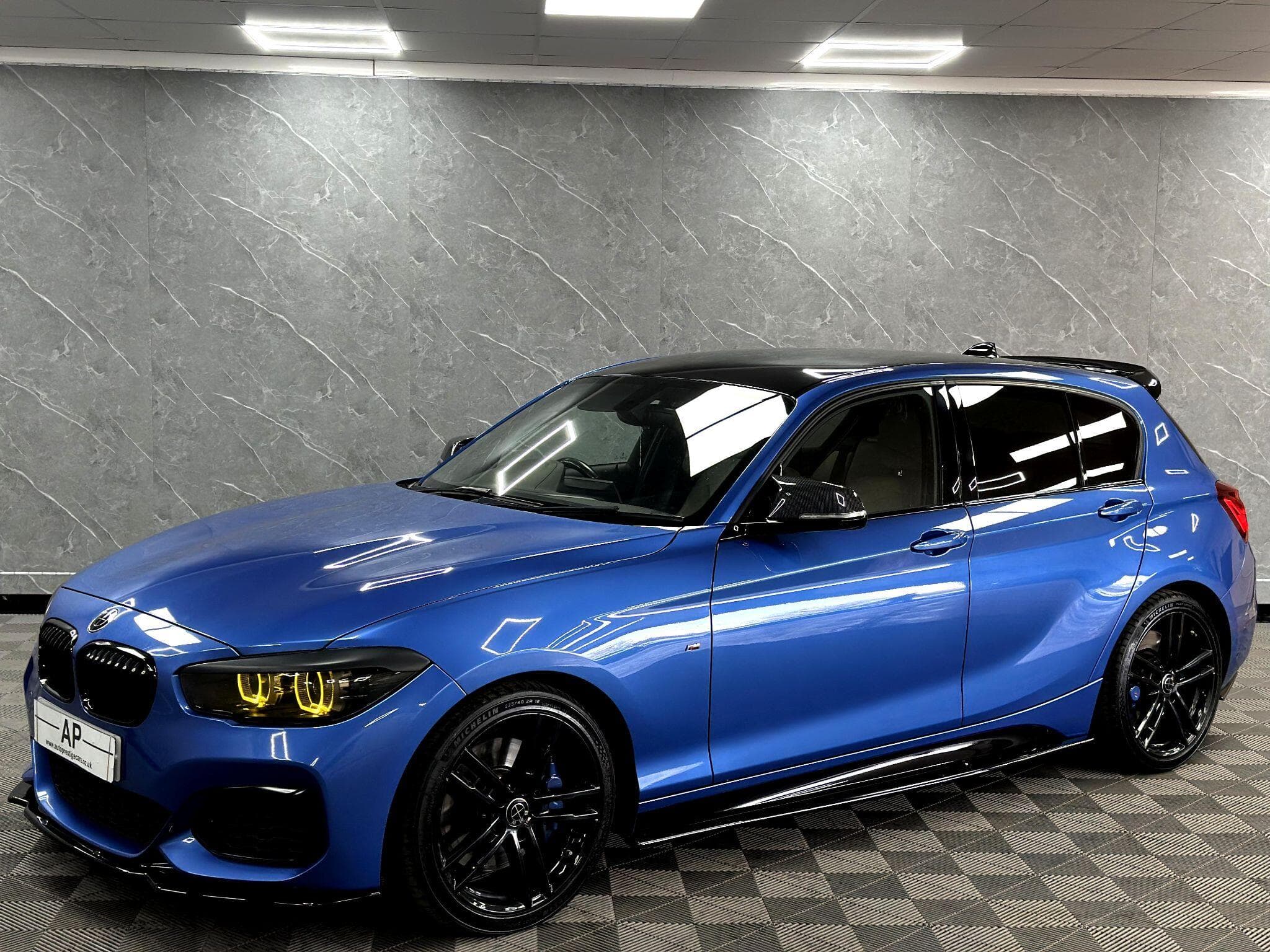 2017 BMW 1 Series - Thumbnail 7