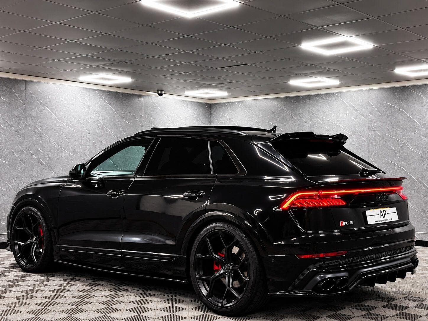 2019 Audi SQ8 - Image 3