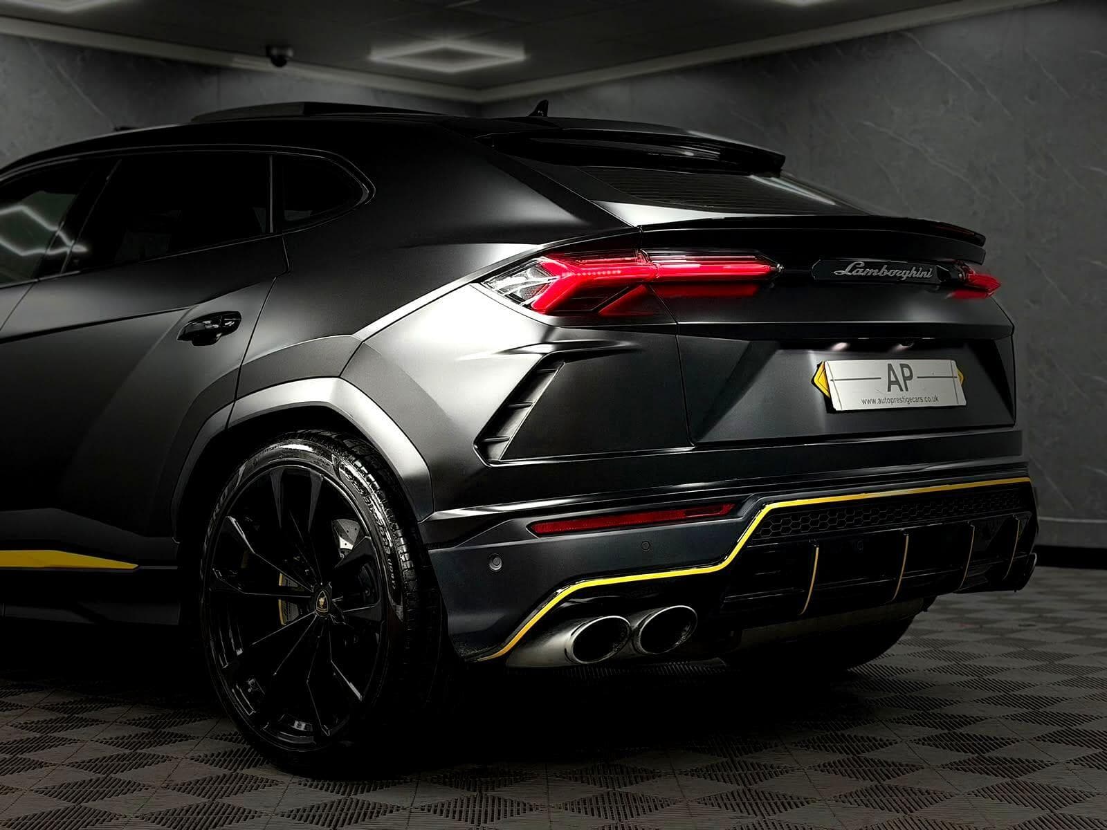 2022 Lamborghini Urus - Thumbnail 43
