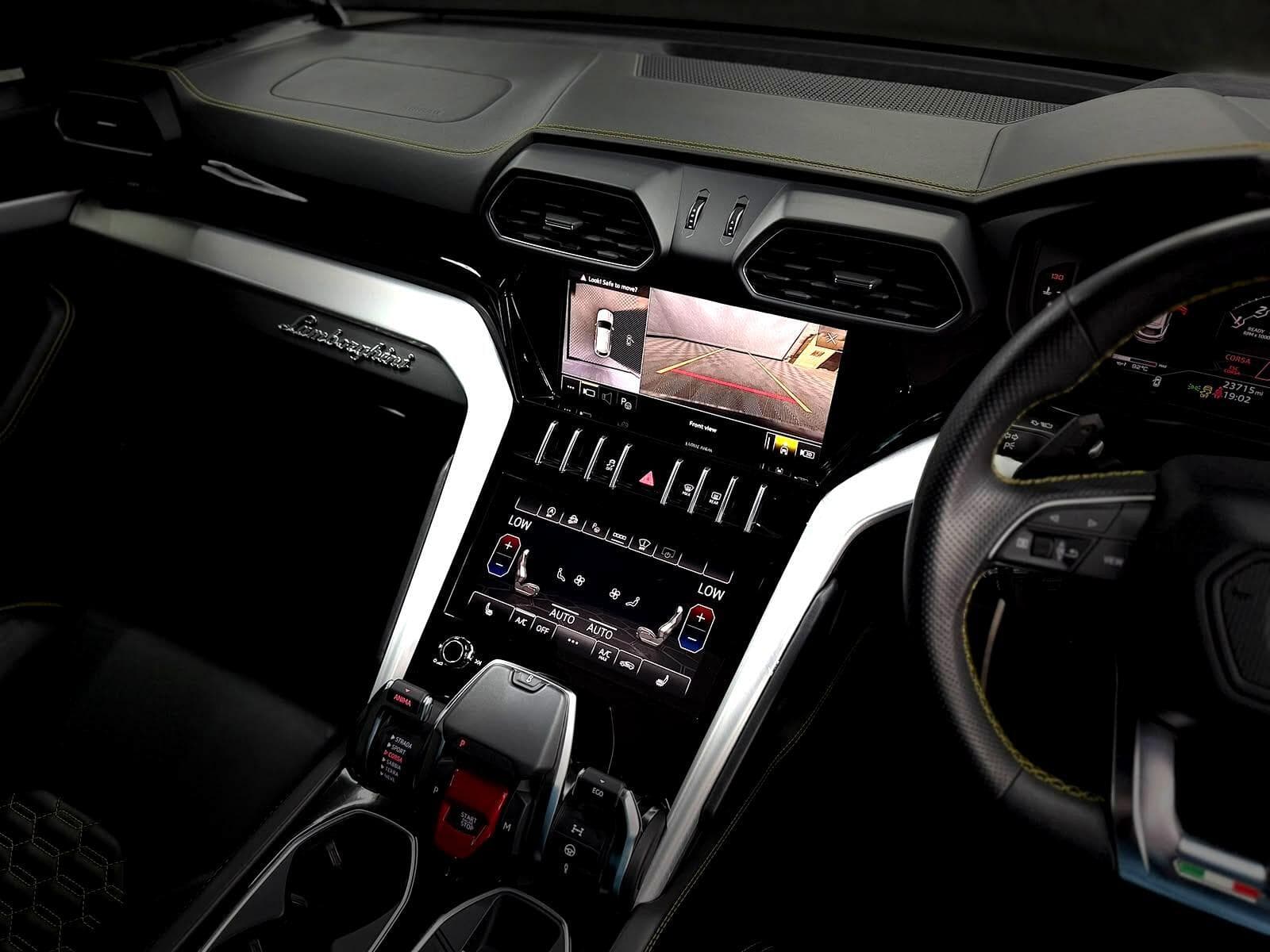 2022 Lamborghini Urus - Thumbnail 37