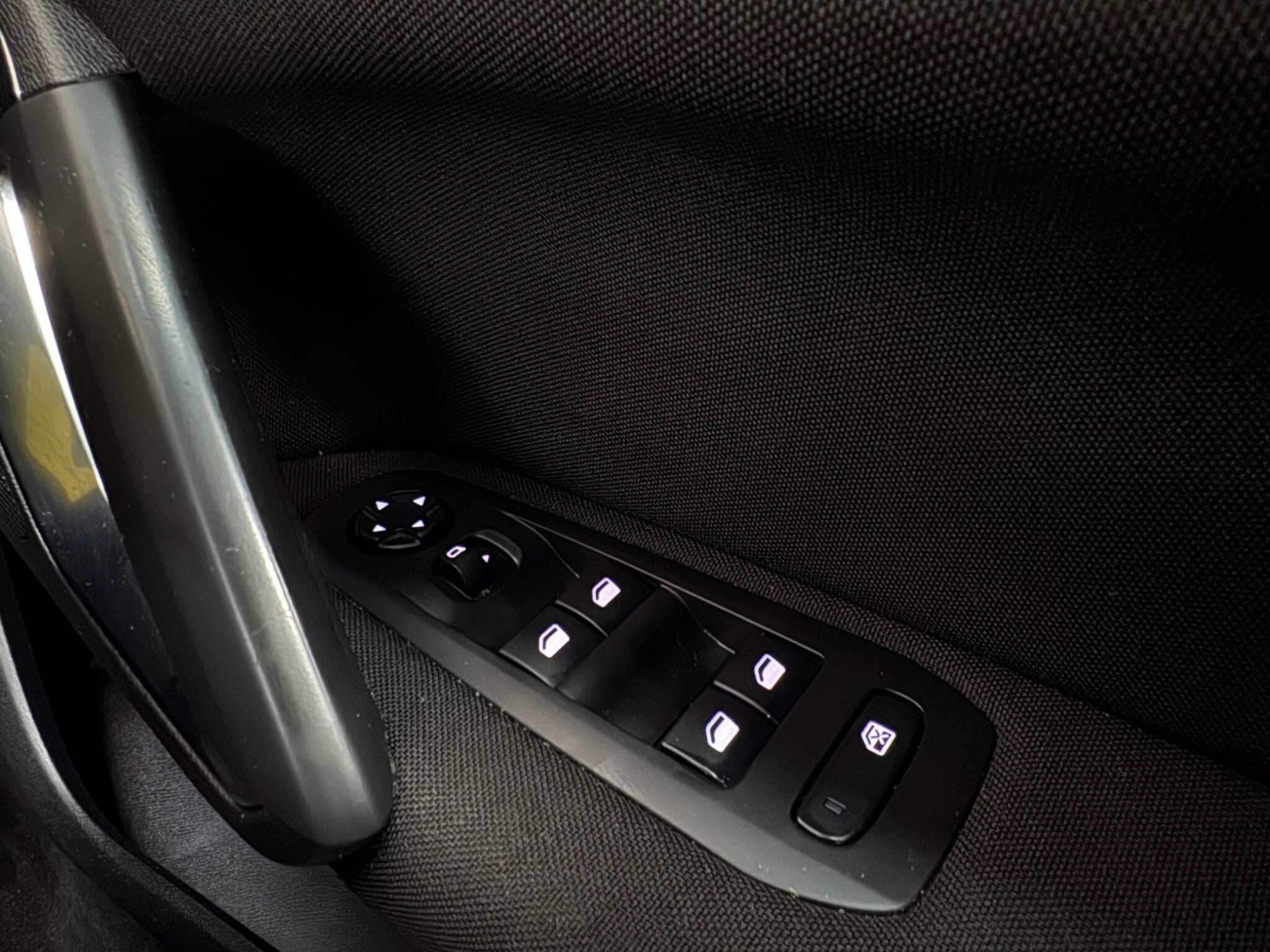 2015 Peugeot 308 - Thumbnail 23