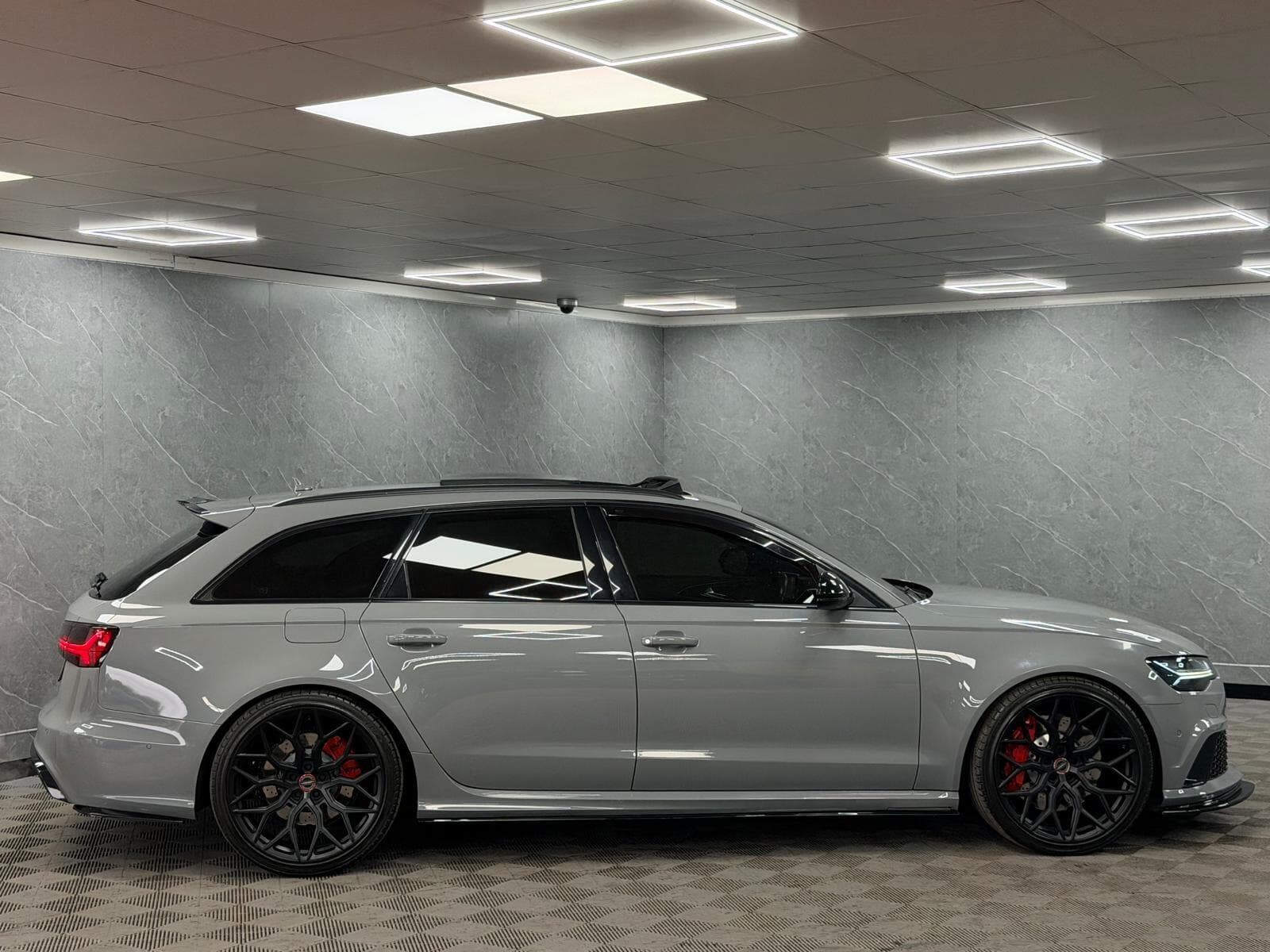 2016 Audi RS6 Avant - Thumbnail 40