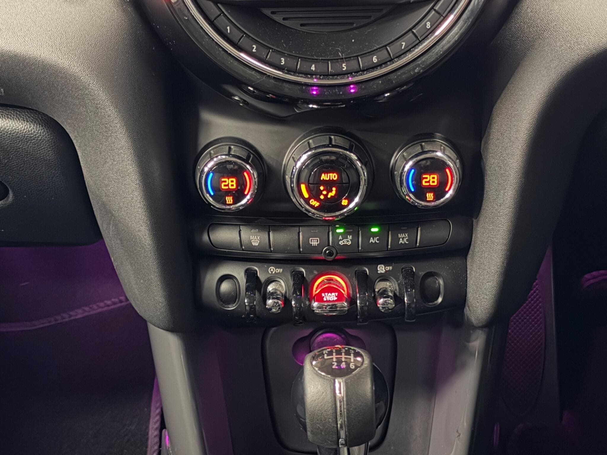 2016 MINI Hatch - Thumbnail 28