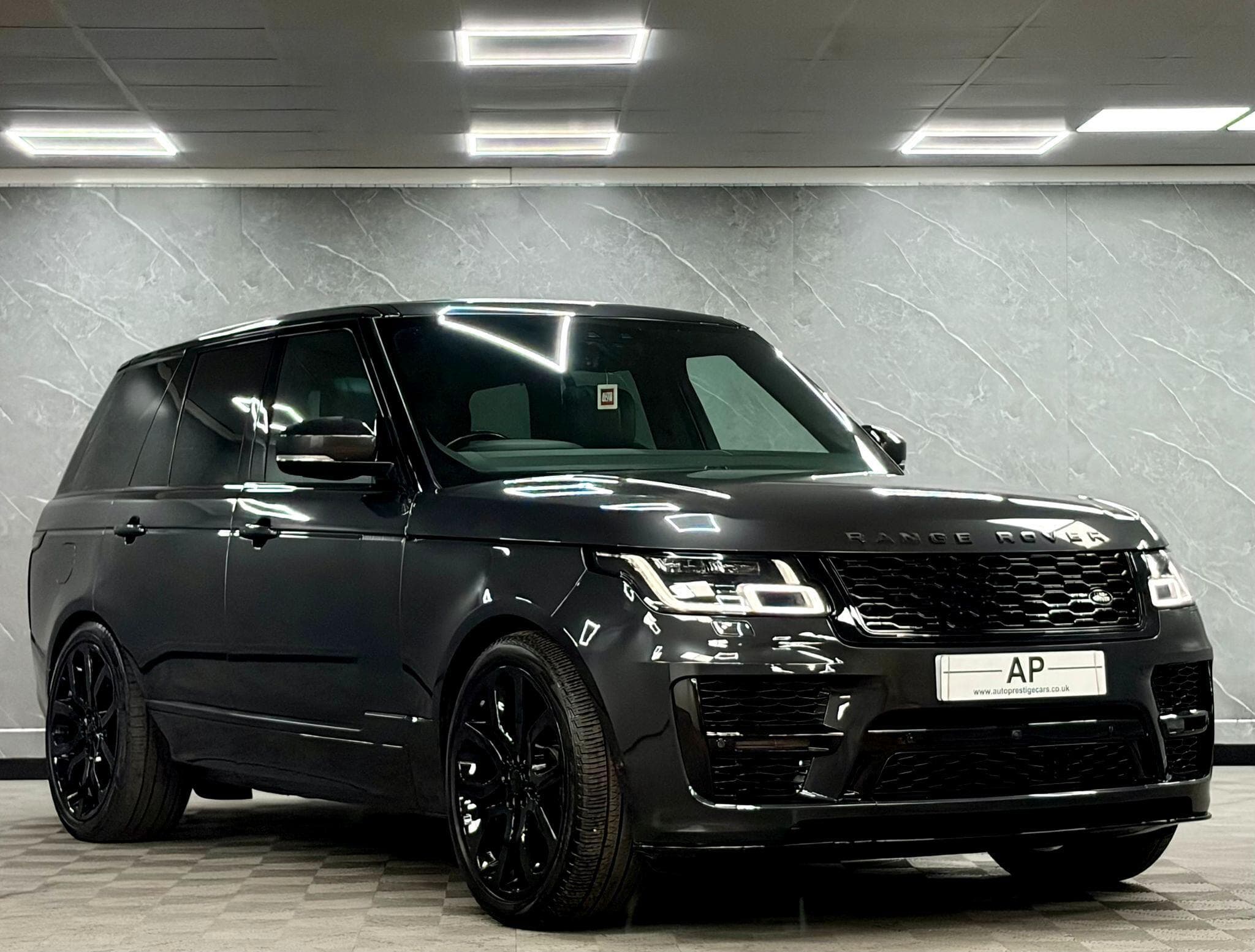 2018 Land Rover Range Rover - Thumbnail 8