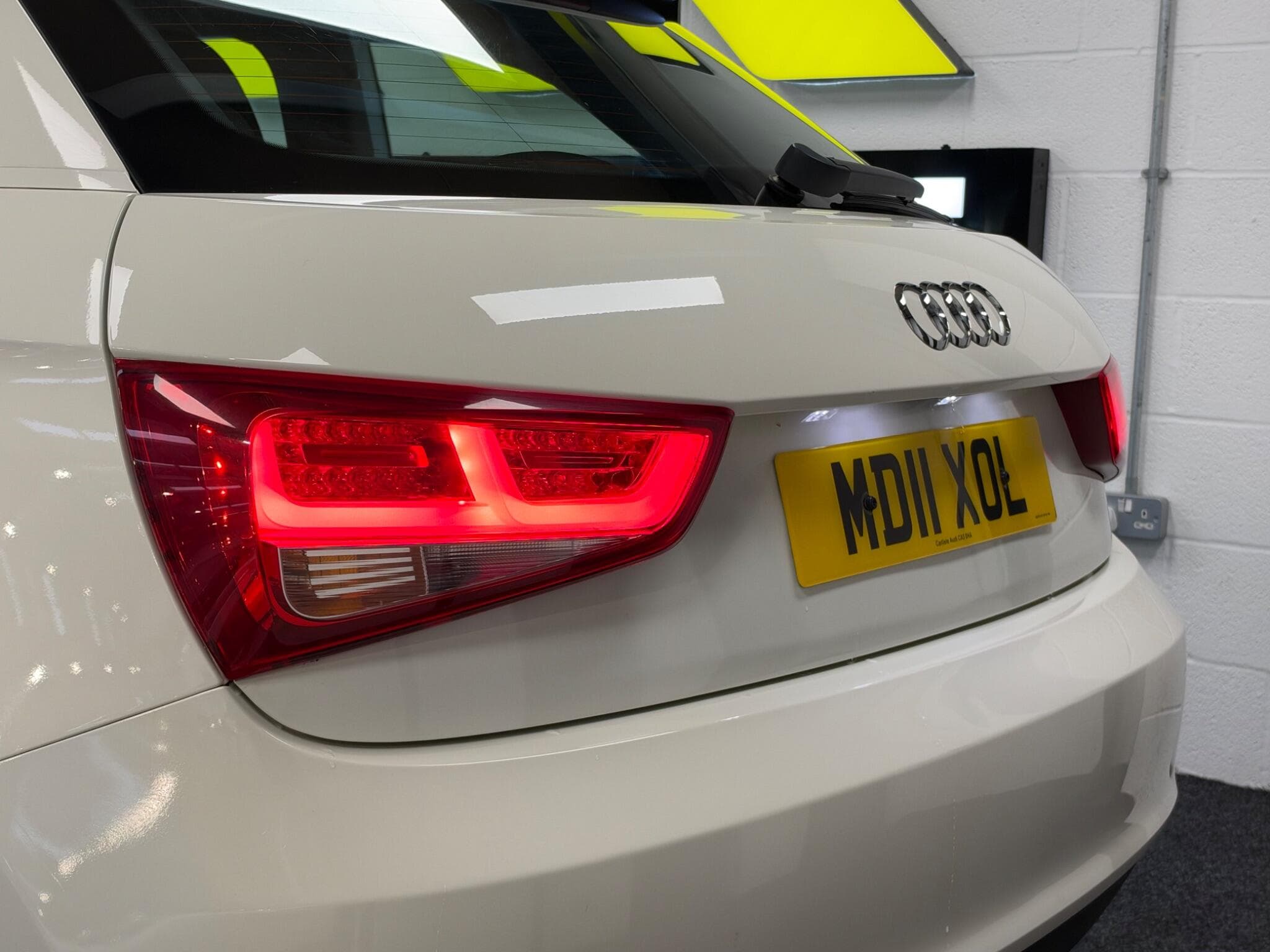 2011 Audi A1 - Thumbnail 8