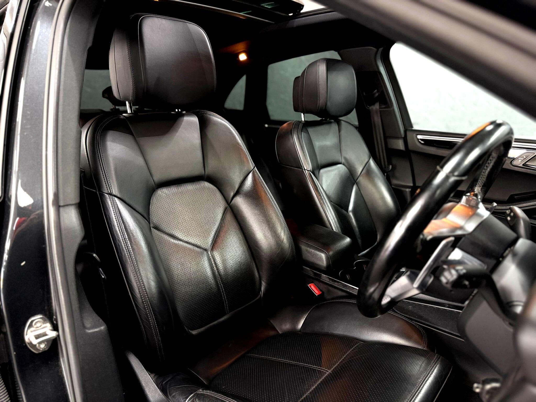 2016 Porsche Macan - Thumbnail 36