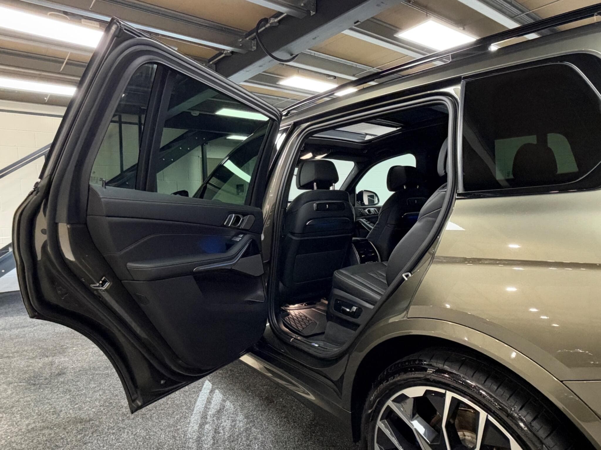 2024 BMW X7 - Thumbnail 59