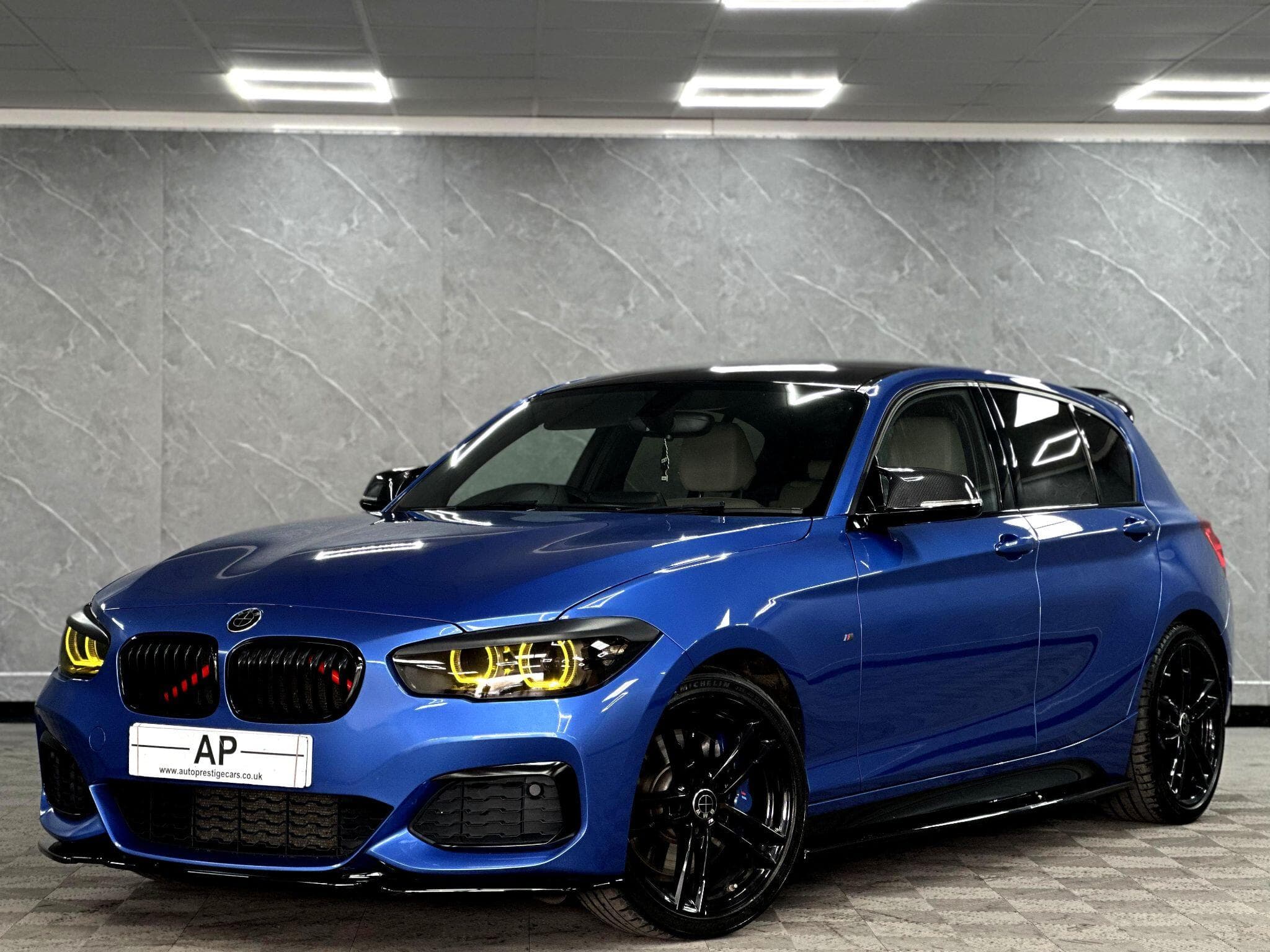 2017 BMW 1 Series - Thumbnail 4