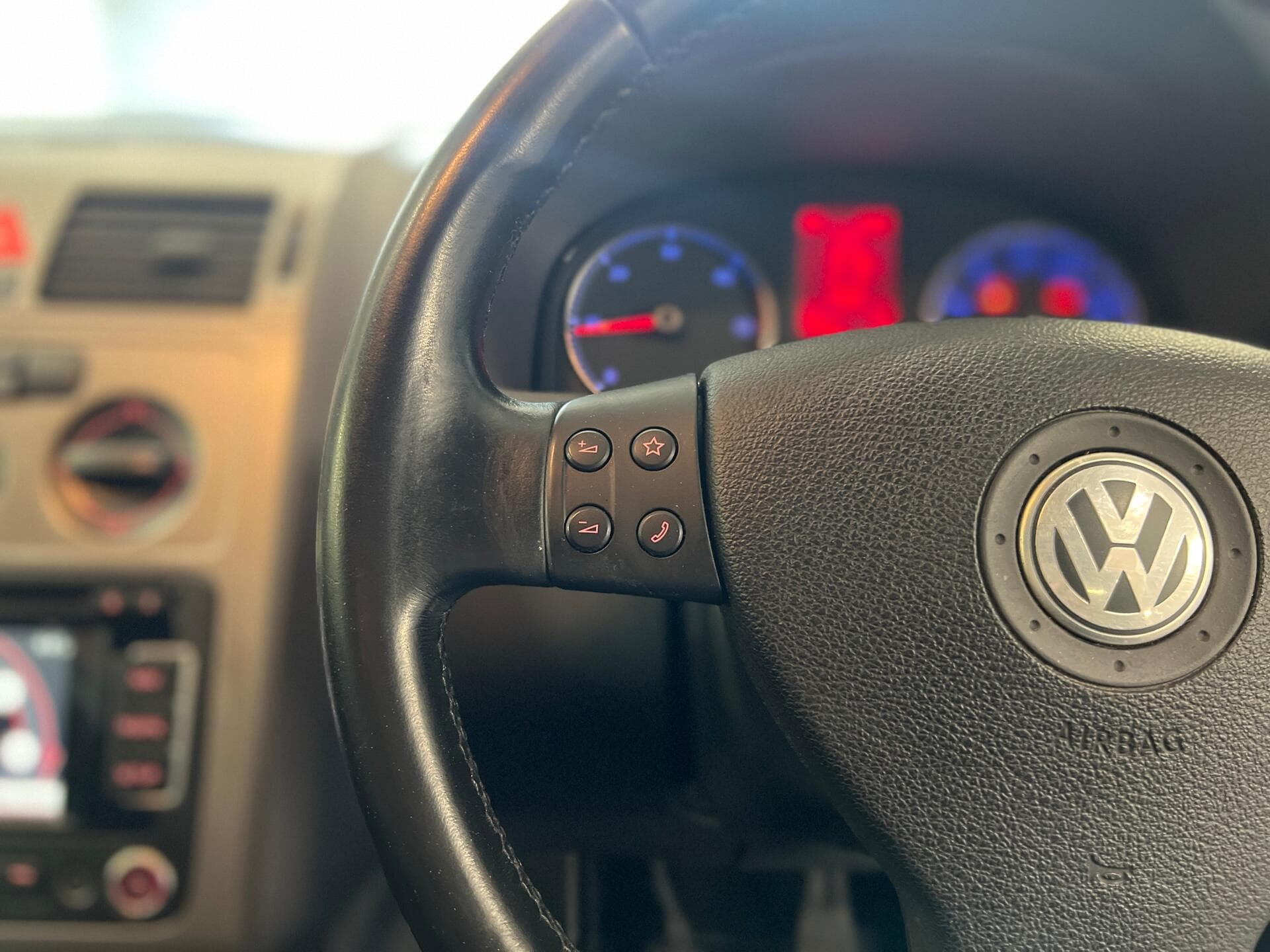 2010 Volkswagen Touran - Thumbnail 20