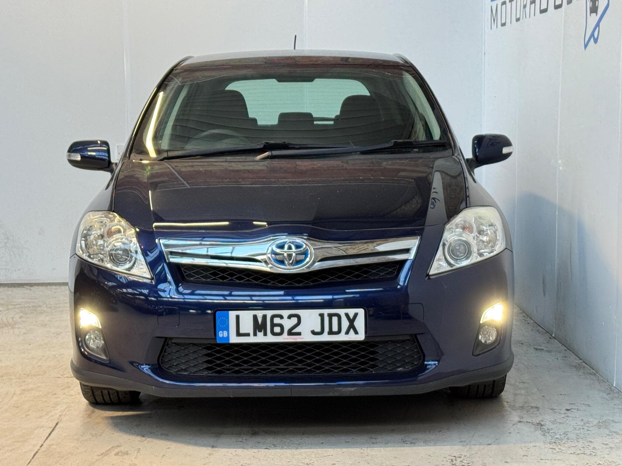 2012 Toyota Auris - Image 2