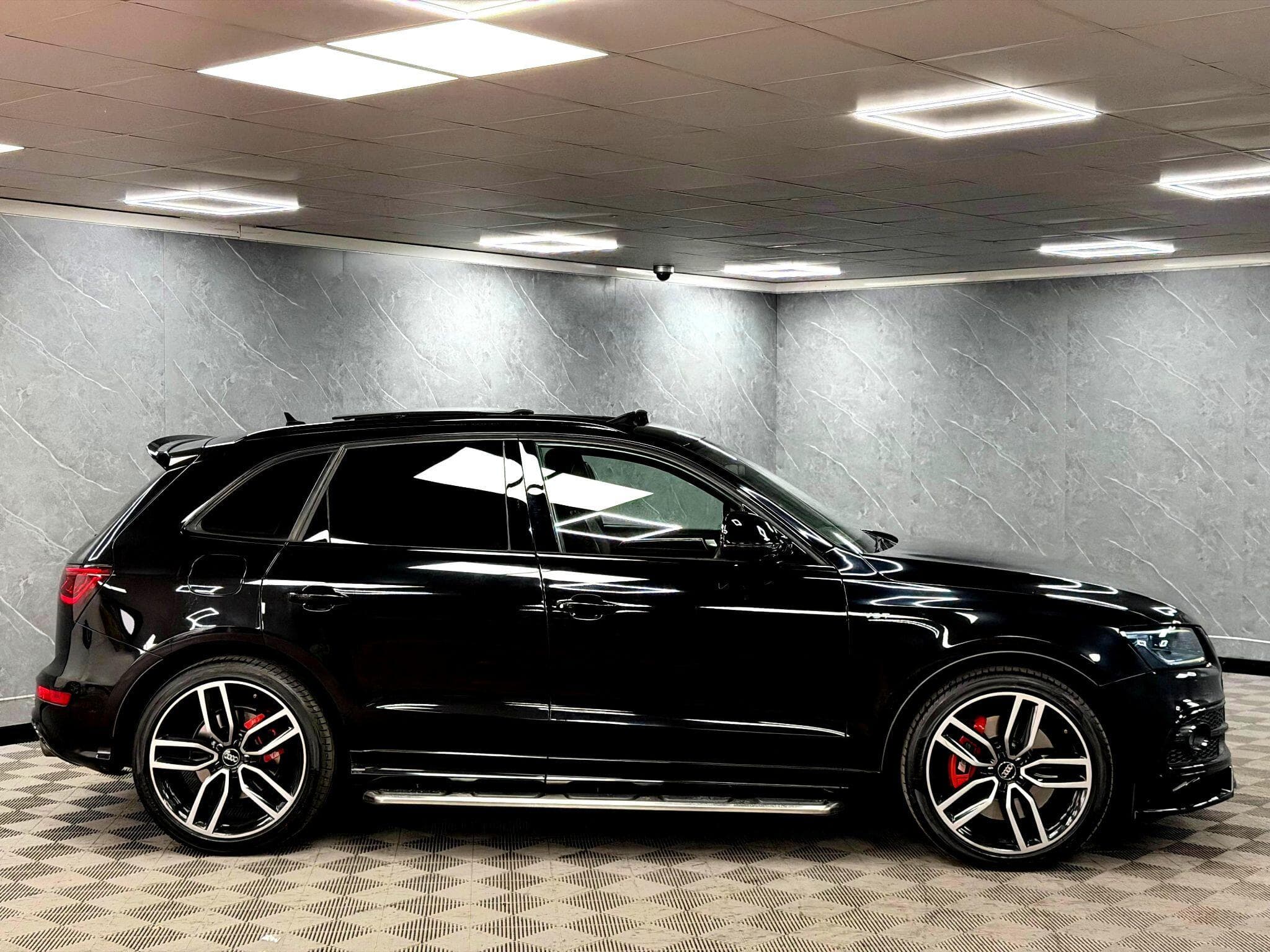 2016 Audi SQ5 - Thumbnail 21